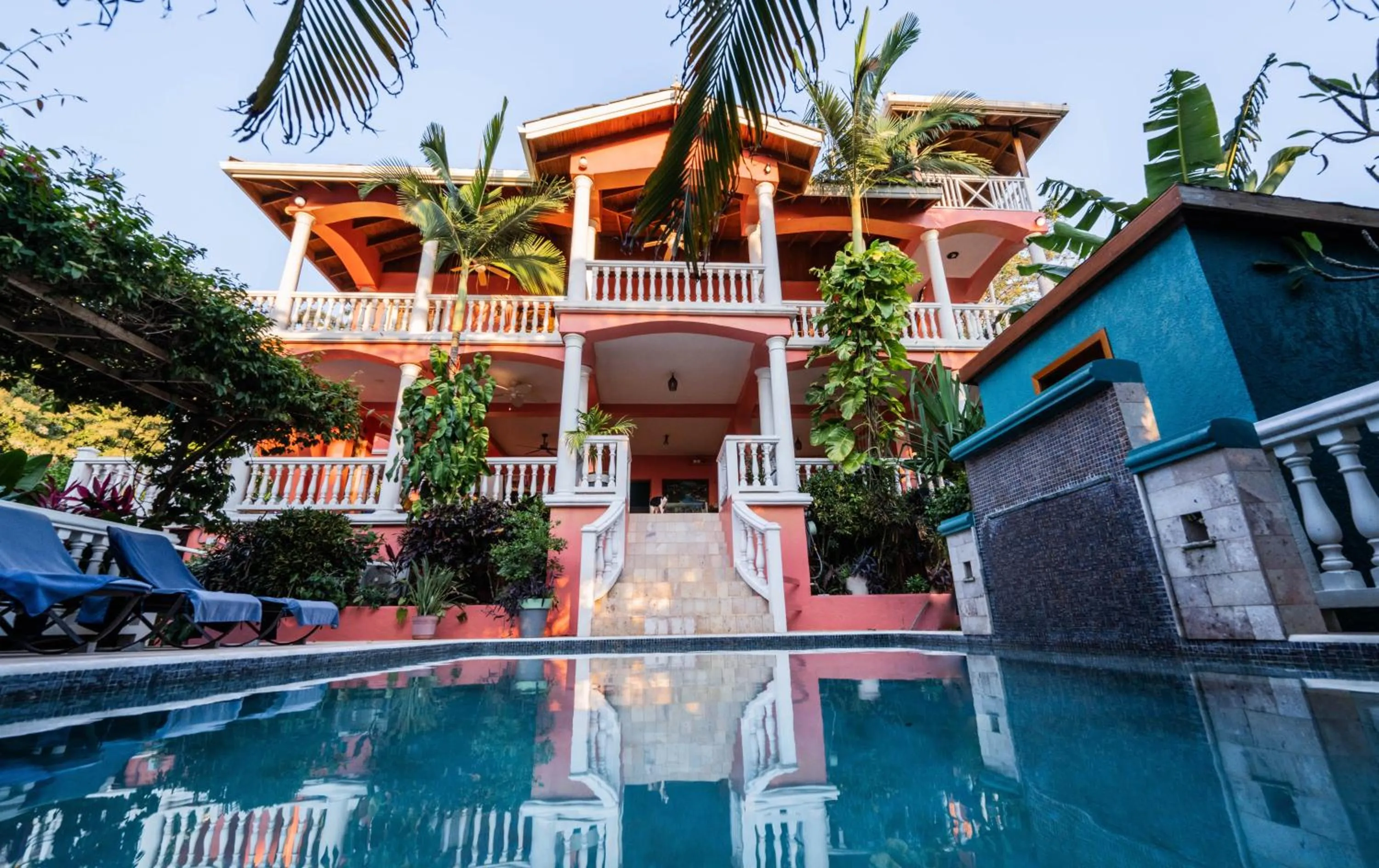 Property building in Seaside Inn Roatan