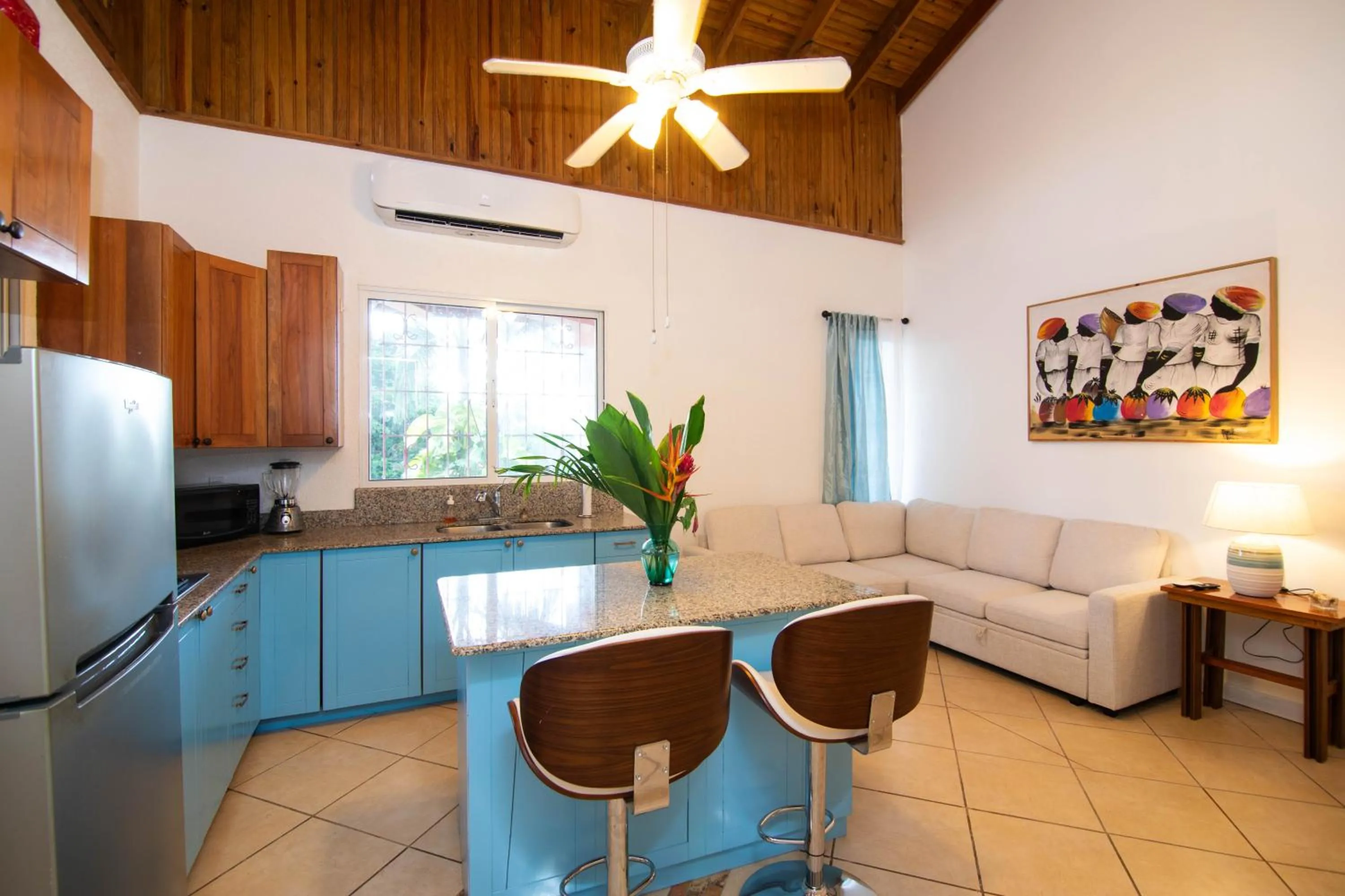 Living room in Seaside Inn Roatan
