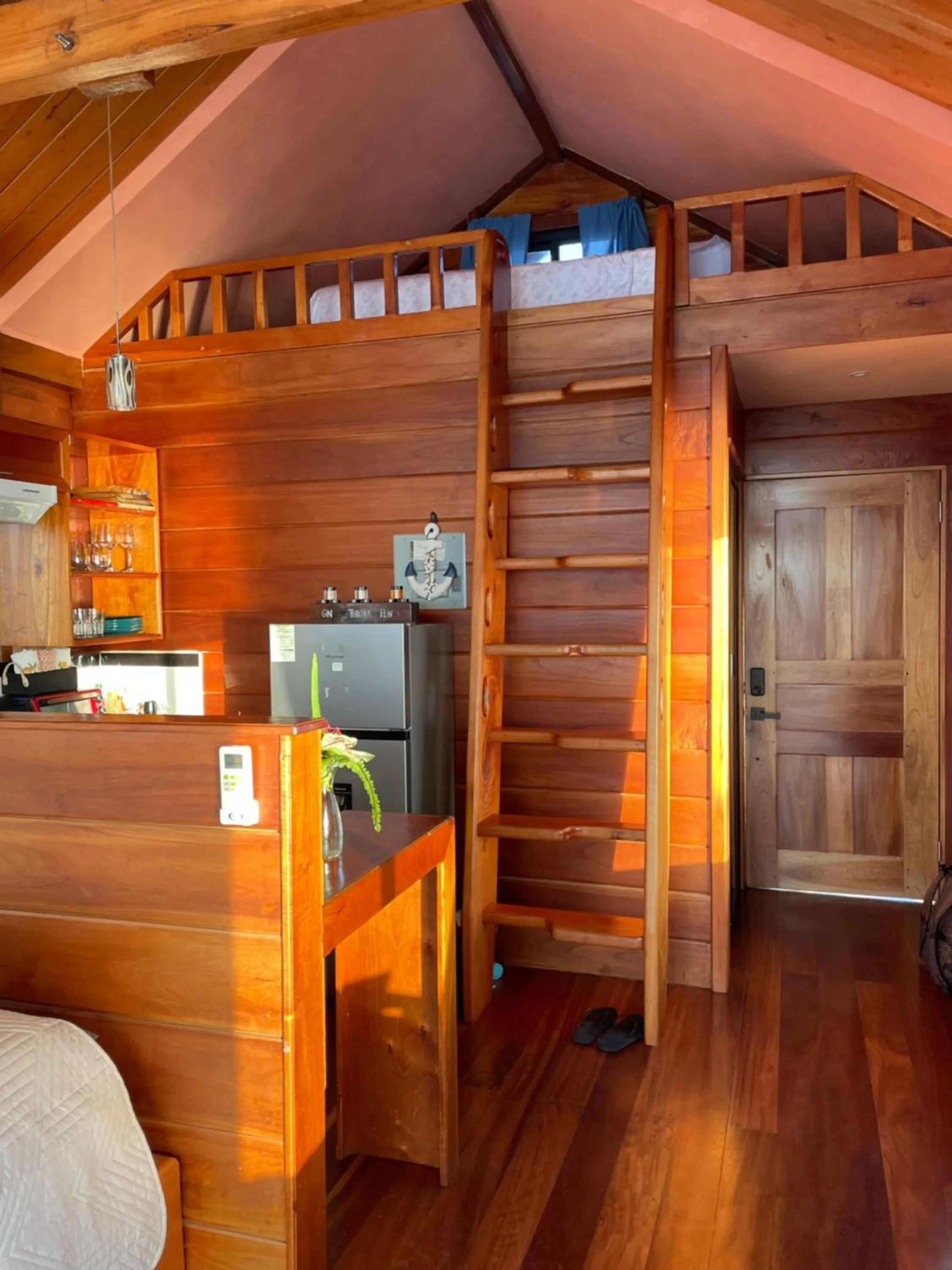 Kitchen or kitchenette in Barrbra BnB Over The Sea