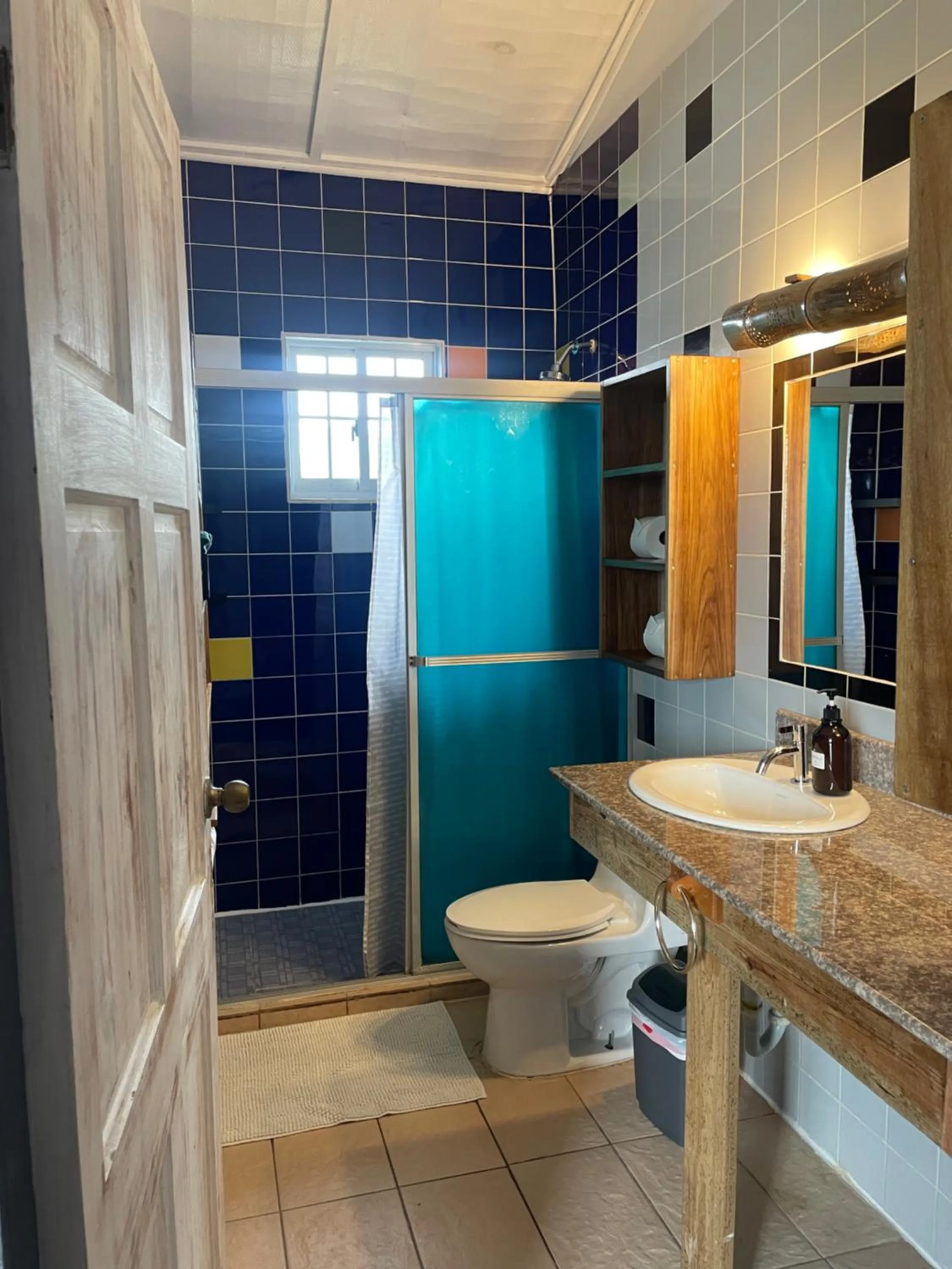 Bathroom in Barrbra BnB Over The Sea