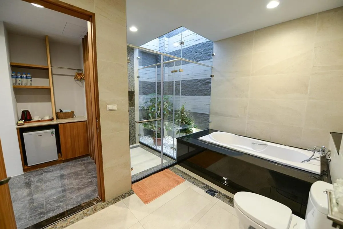 Oceanic Pearl Resort