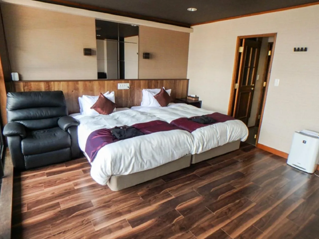 Photo of the whole room, Bed in LiVEMAX RESORT Aki Miyahama Onsen