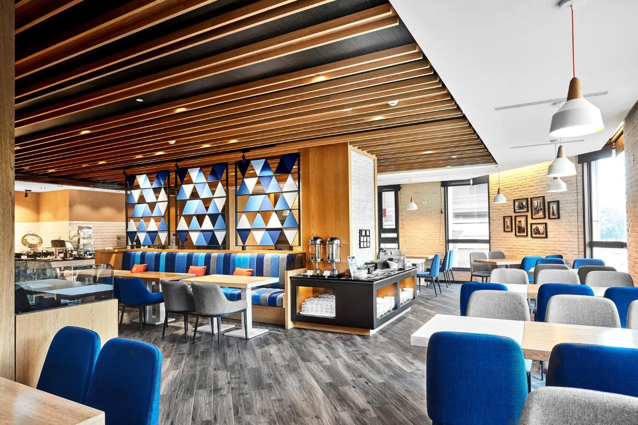 Restaurant/places to eat in Holiday Inn Express Kaohsiung Love River by IHG