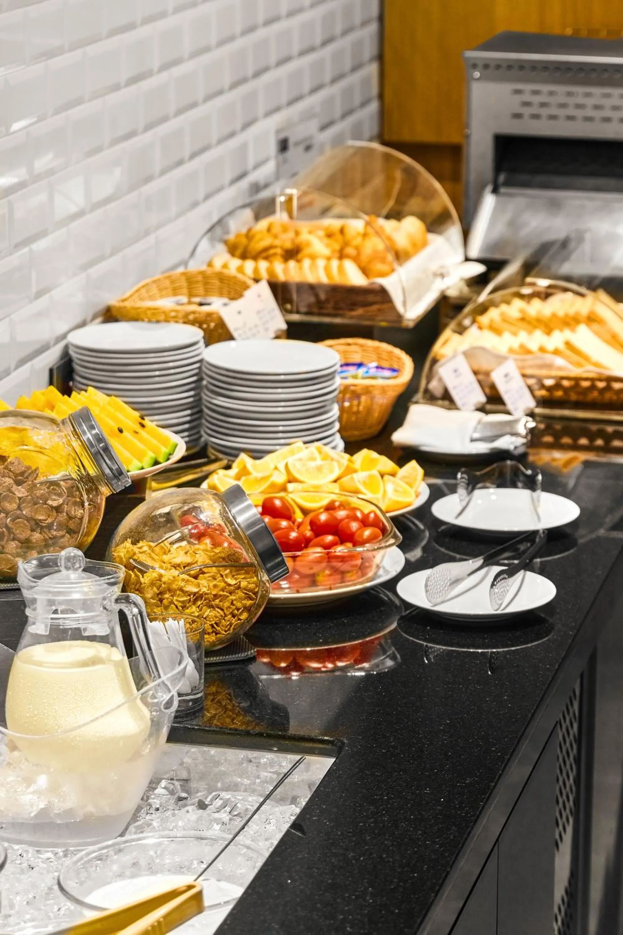 Breakfast in Holiday Inn Express Kaohsiung Love River by IHG