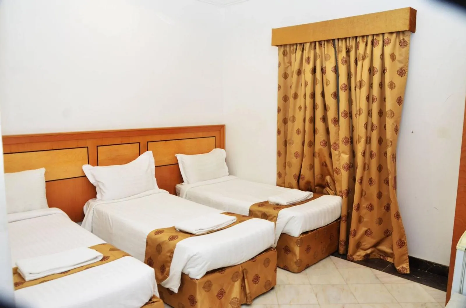 Bedroom, Bed in Hamad Saif Batal Hotel