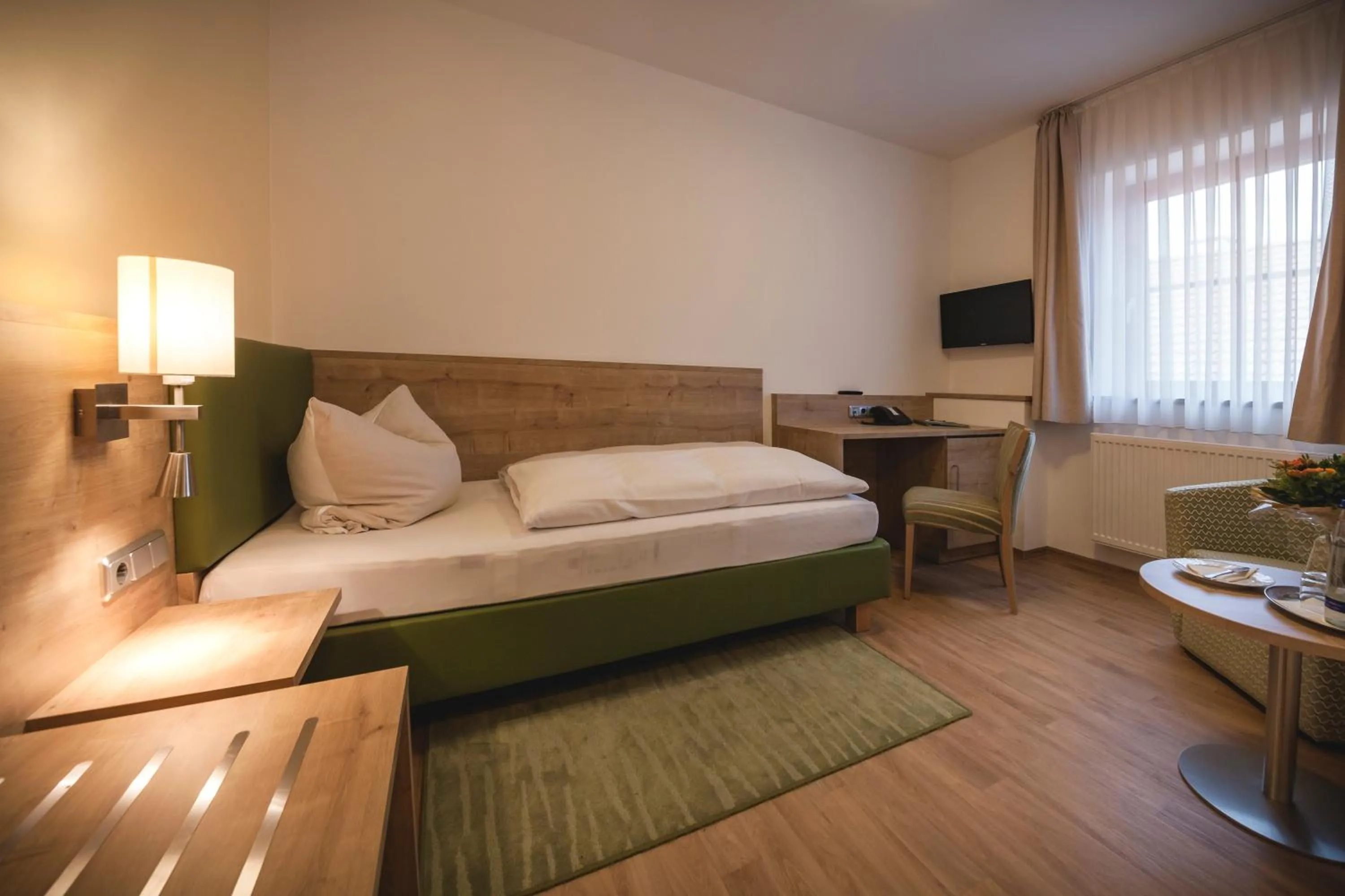 Photo of the whole room, Bed in Gasthof - Hotel Zur Post