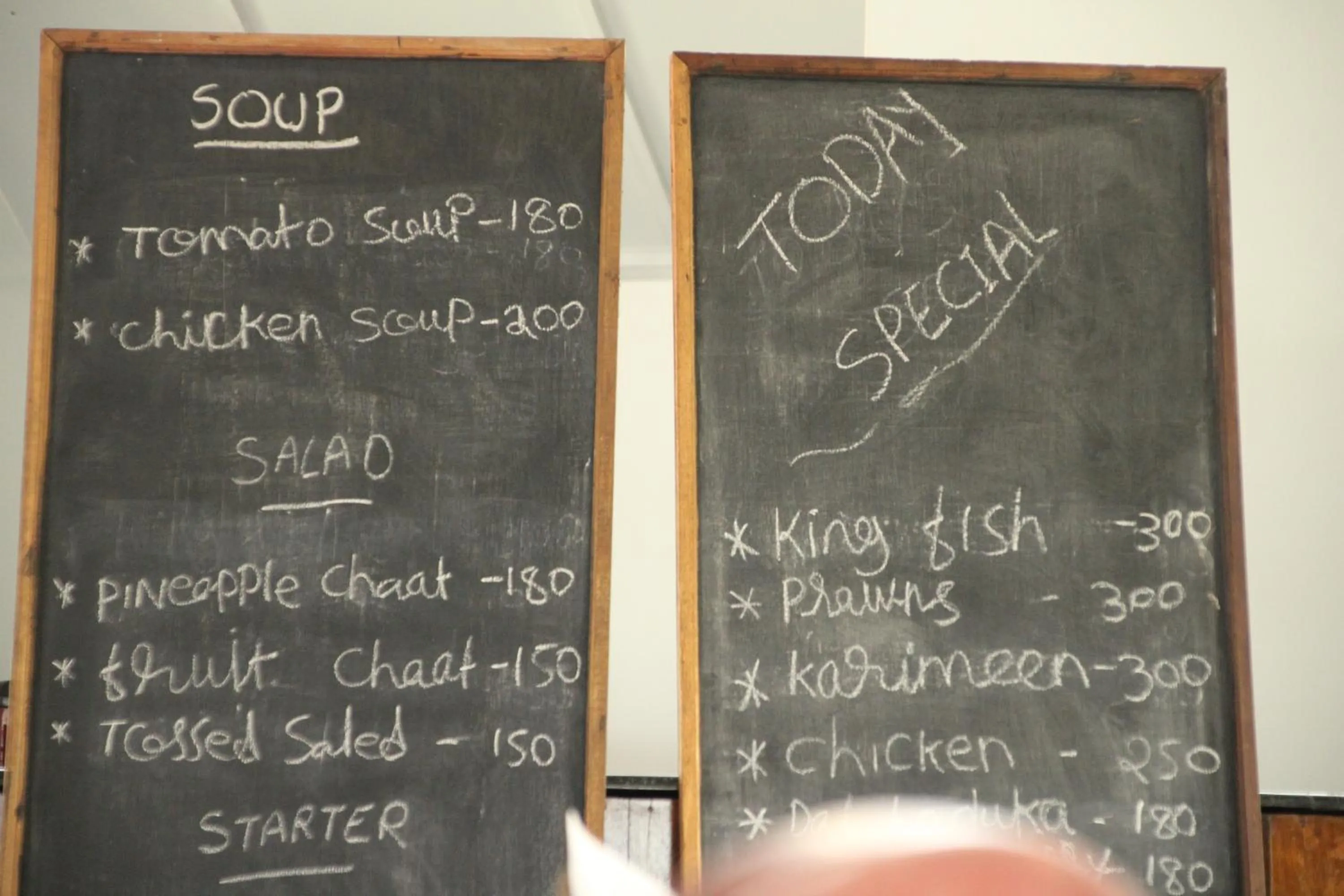 Meals in Petit Elephant