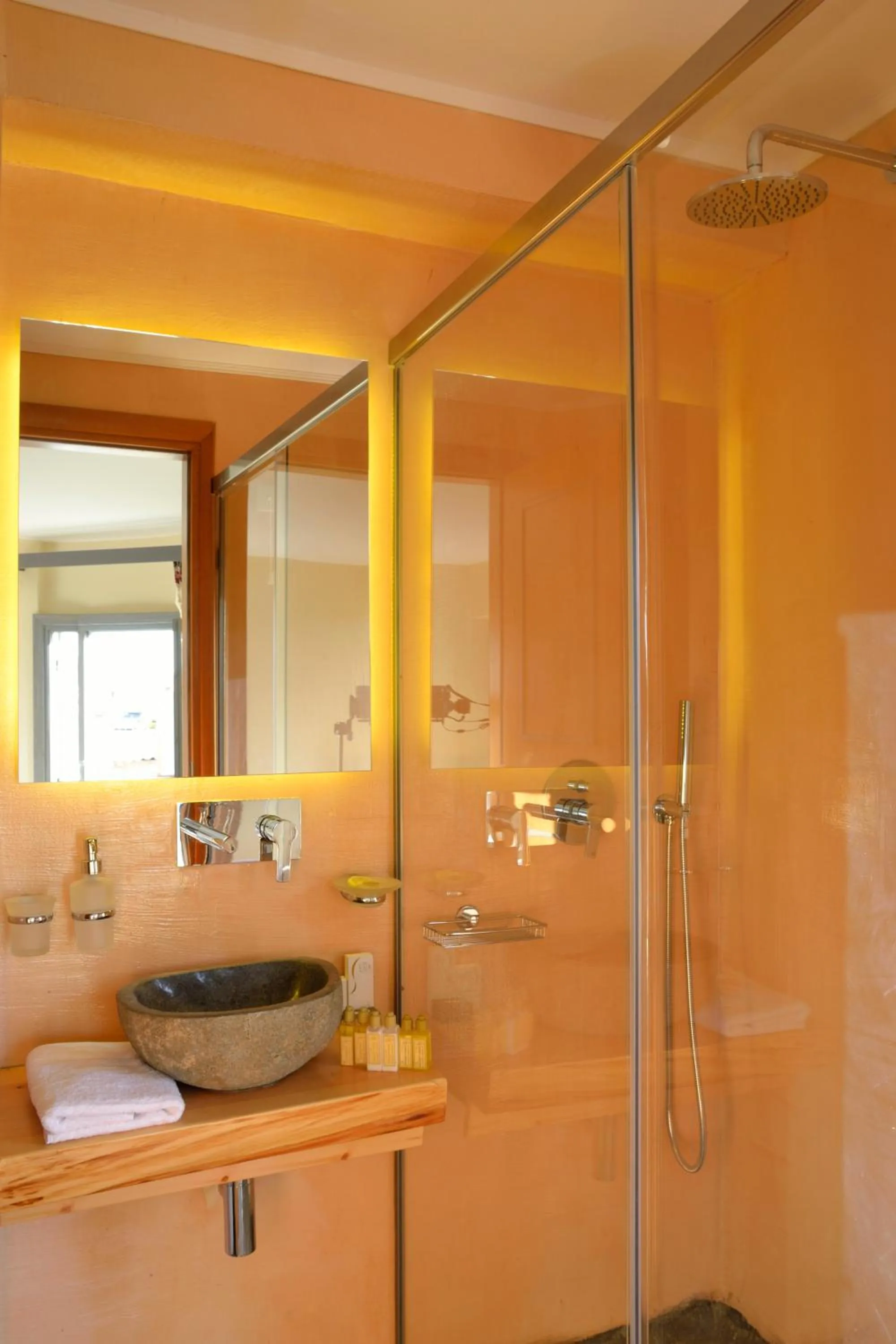 Shower in Elia Kentron