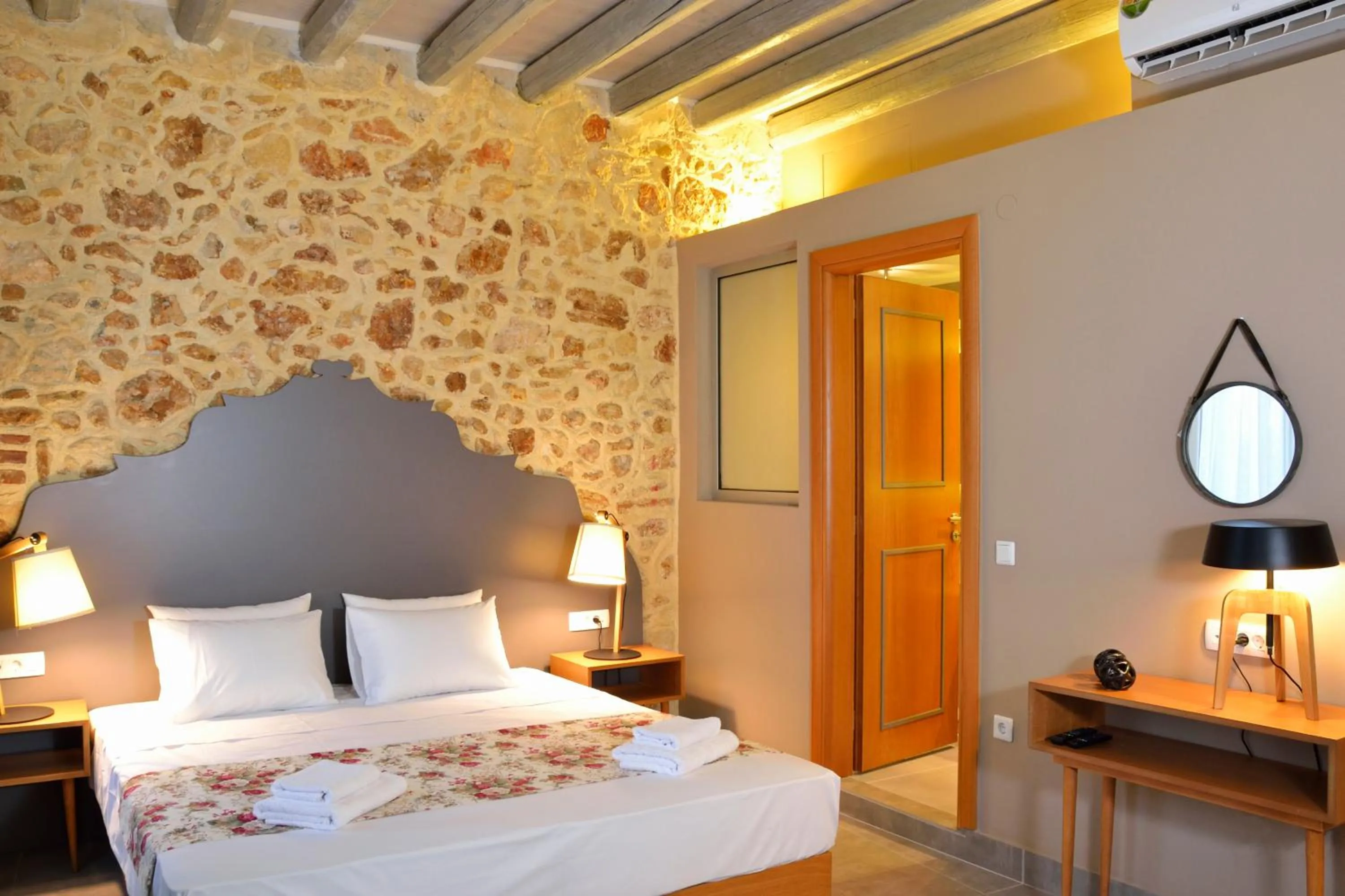 Bedroom, Bed in Elia Kentron