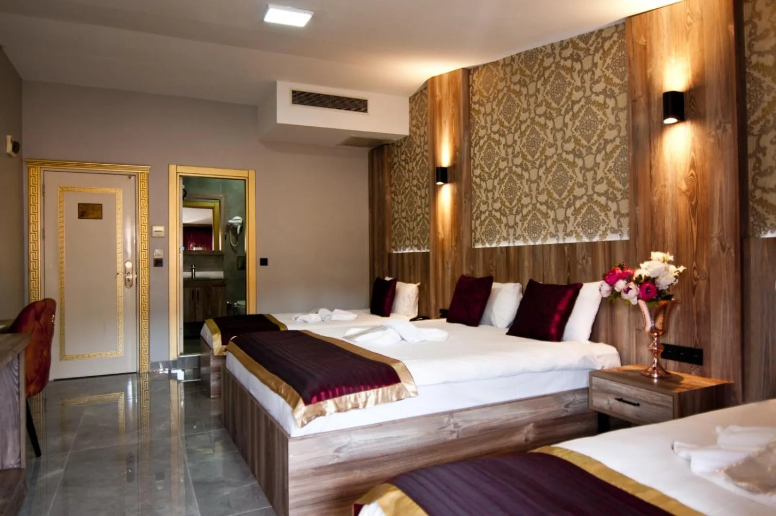 Photo of the whole room, Bed in Vali Konak Hotel Nişantaşı