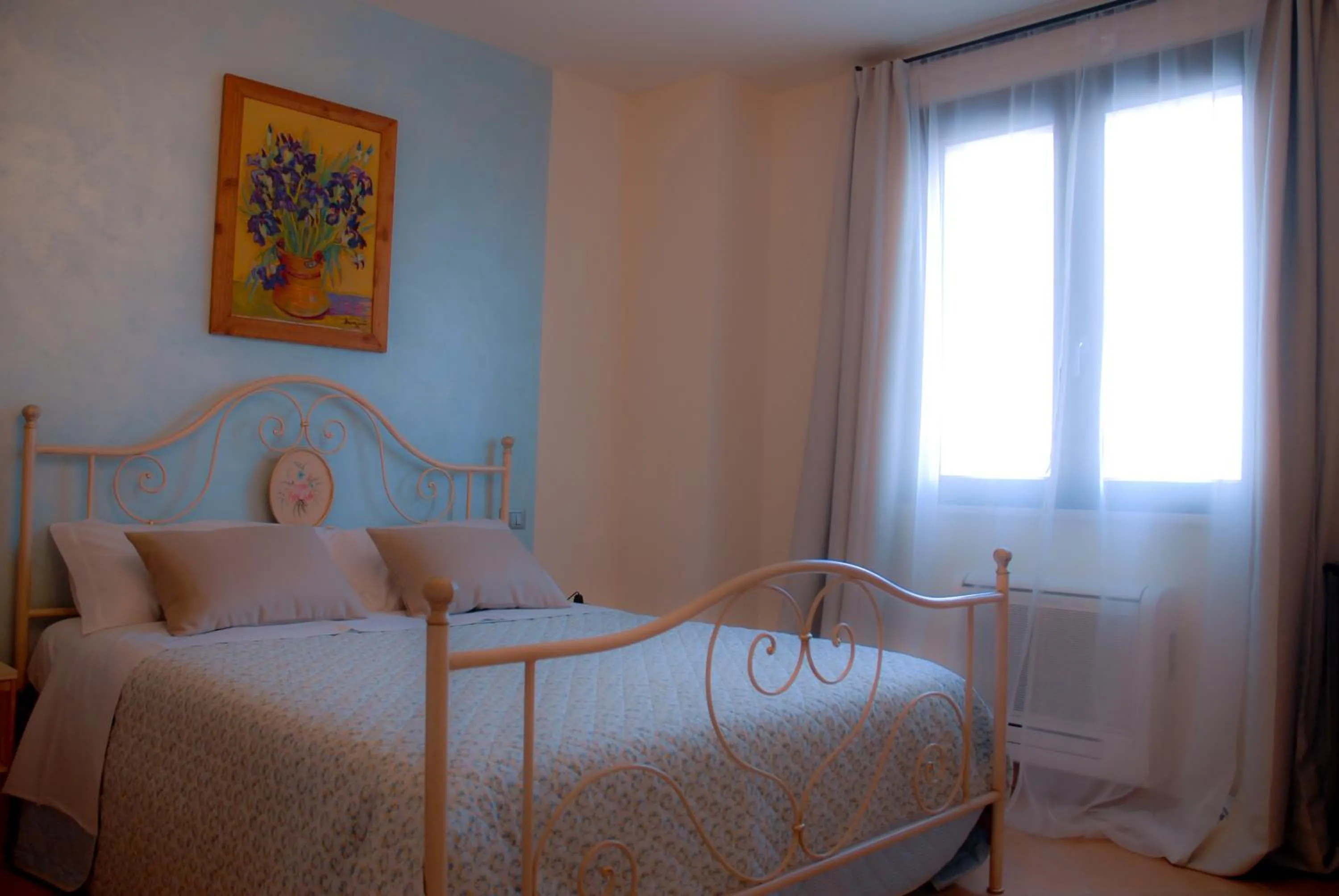 Bedroom, Bed in Art Gallery Rooms