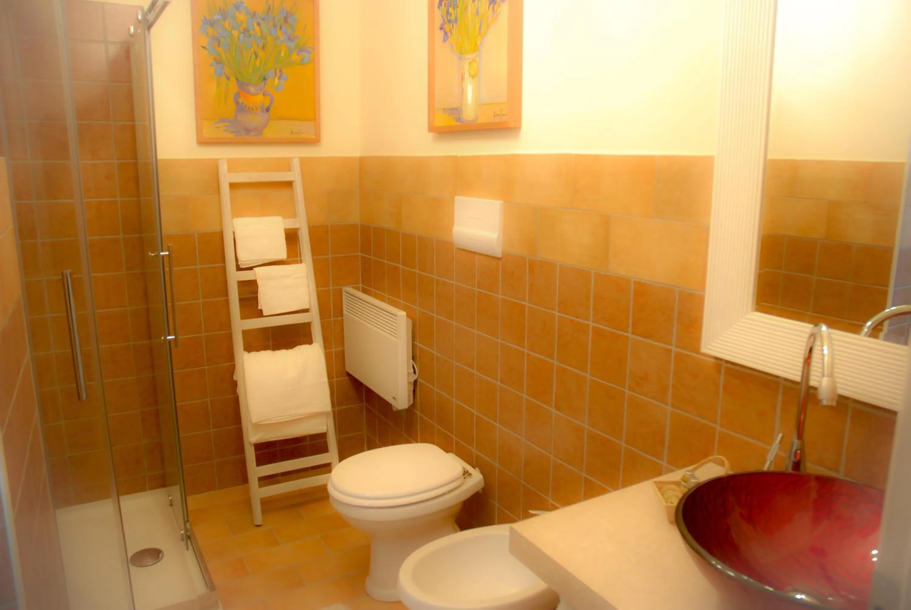 Bathroom in Art Gallery Rooms