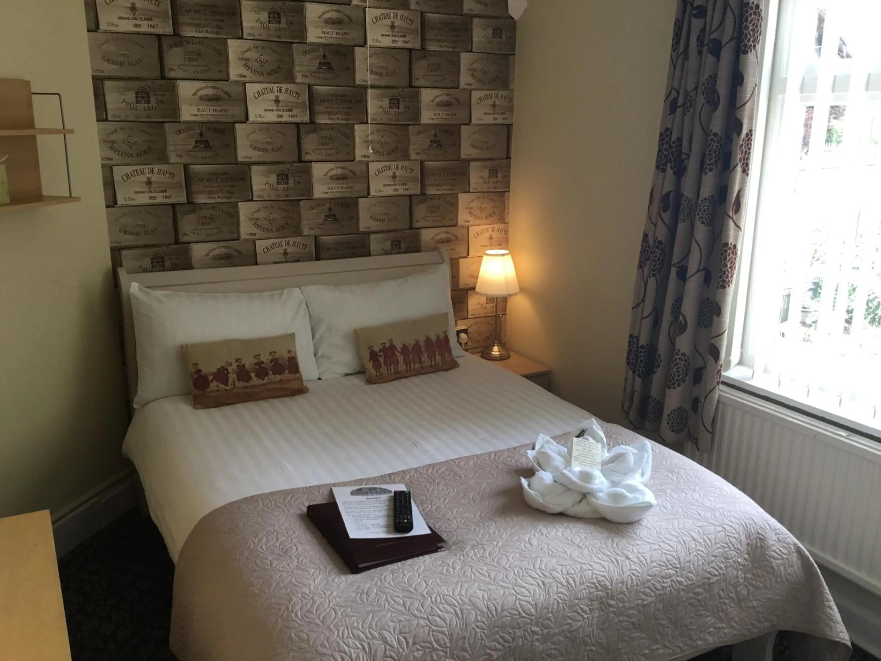 Bedroom, Bed in The Stockton Arms