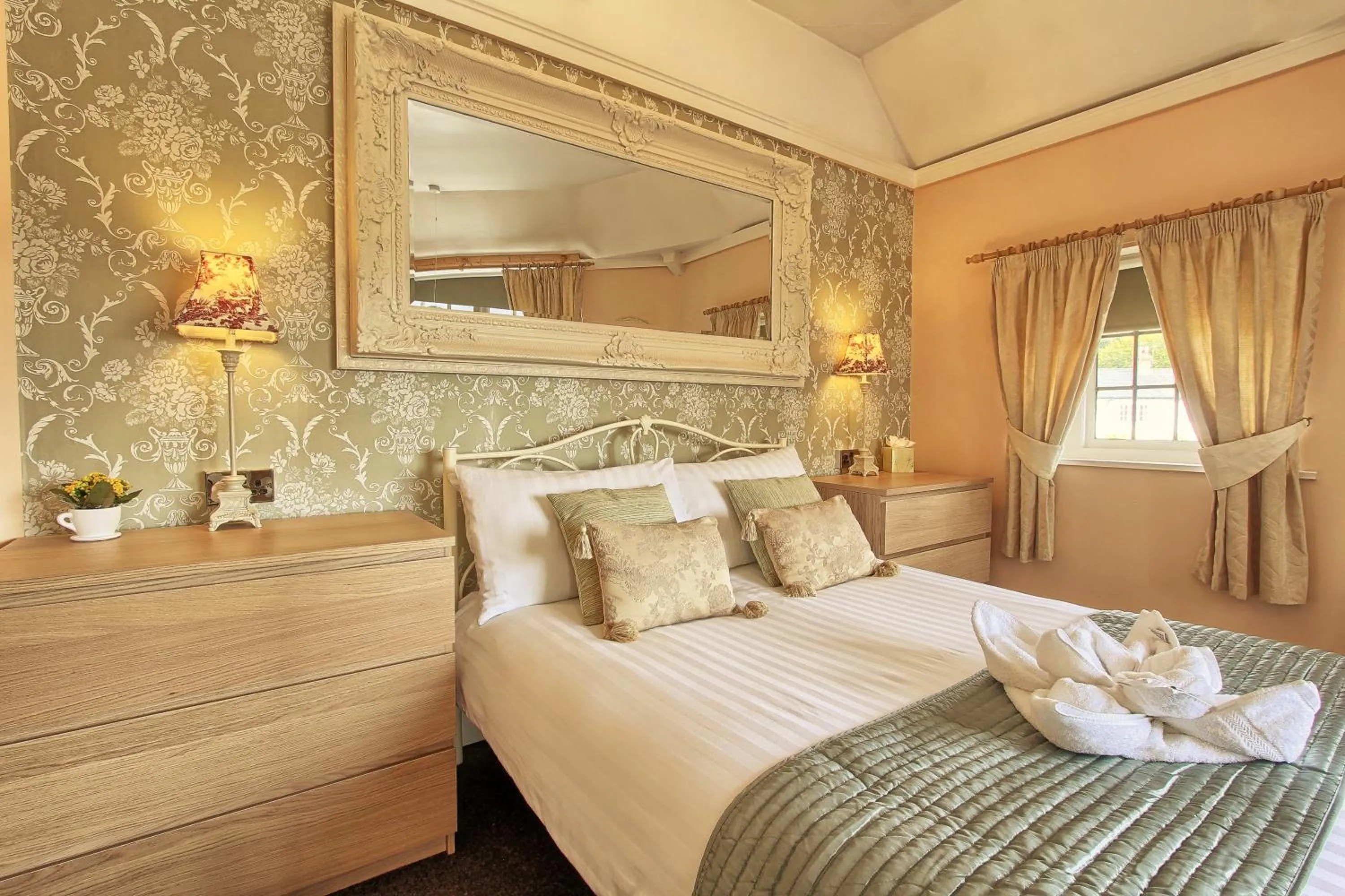 Bedroom, Bed in The Stockton Arms Hotel