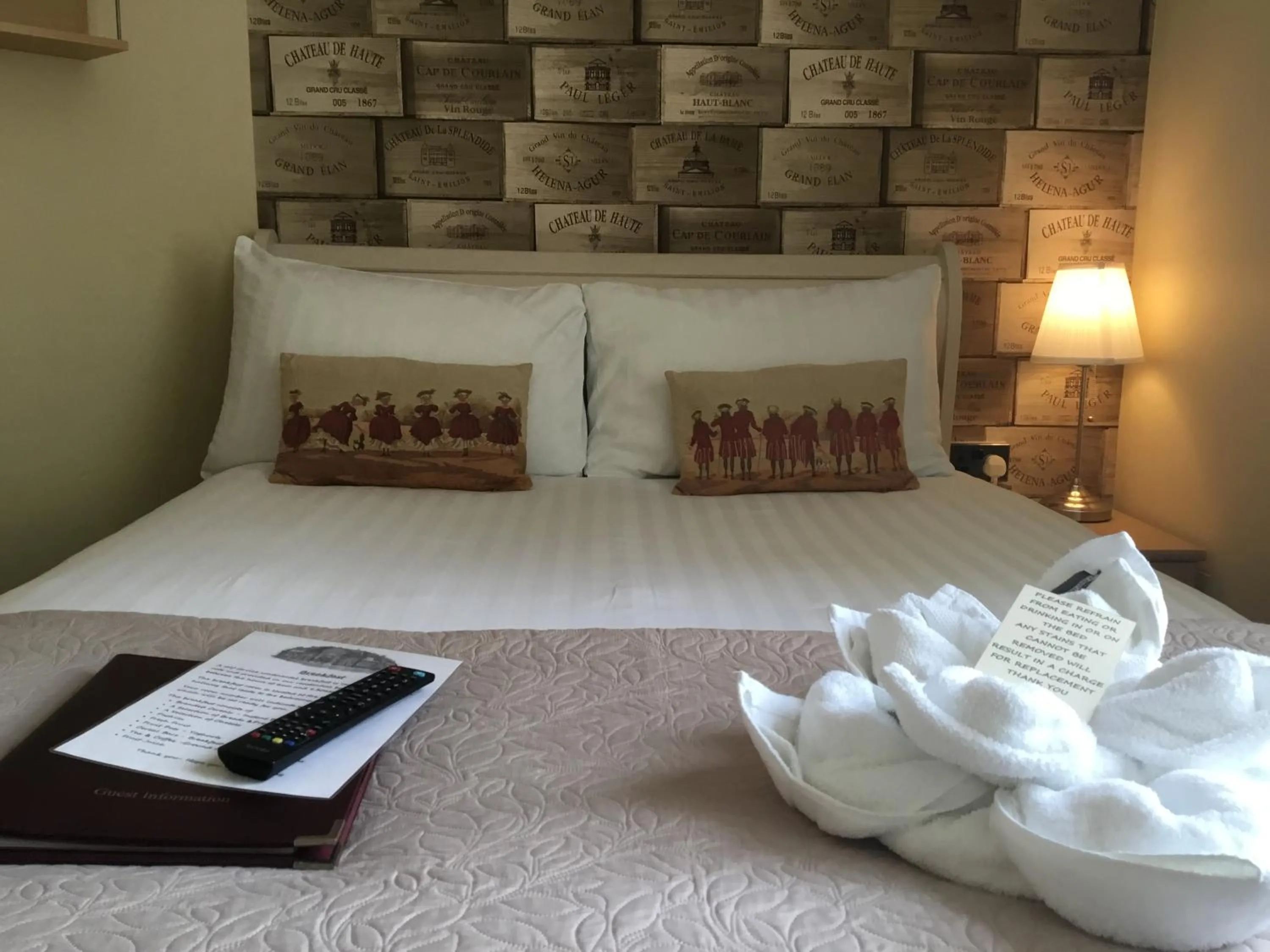 Bedroom, Bed in The Stockton Arms Hotel