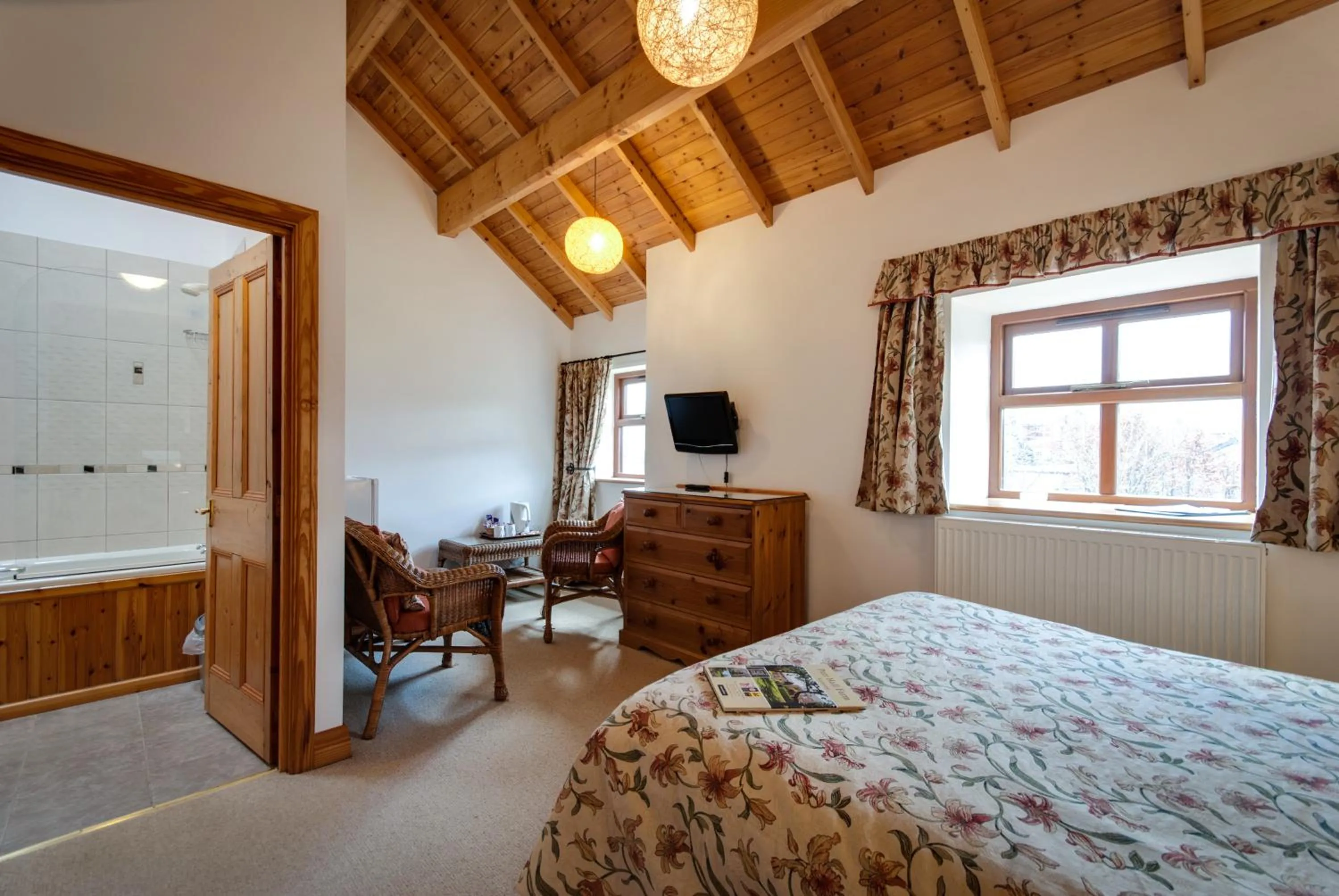Bedroom, Bed in Parr Hall Farm, Eccleston