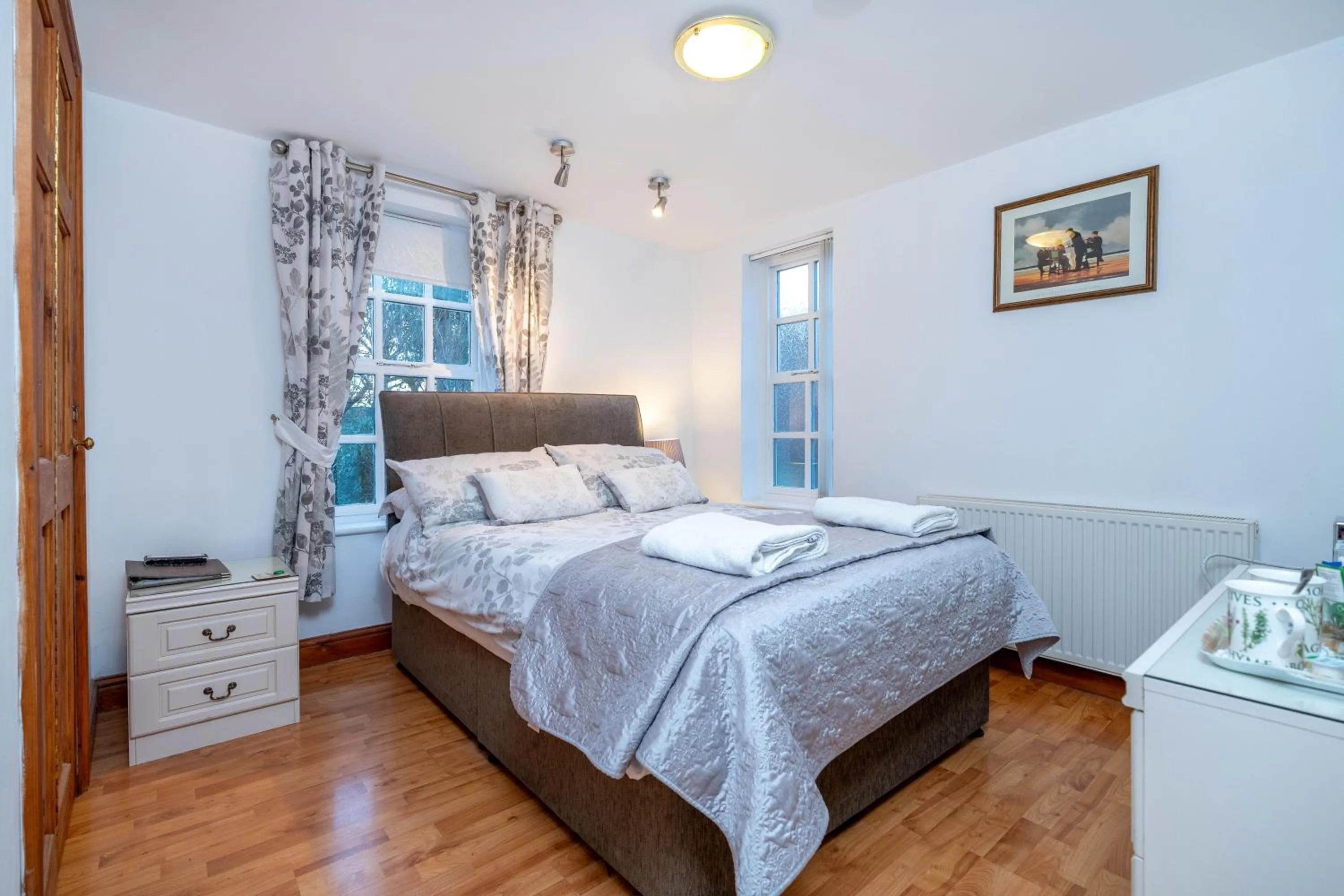 Bedroom, Bed in West View Farm