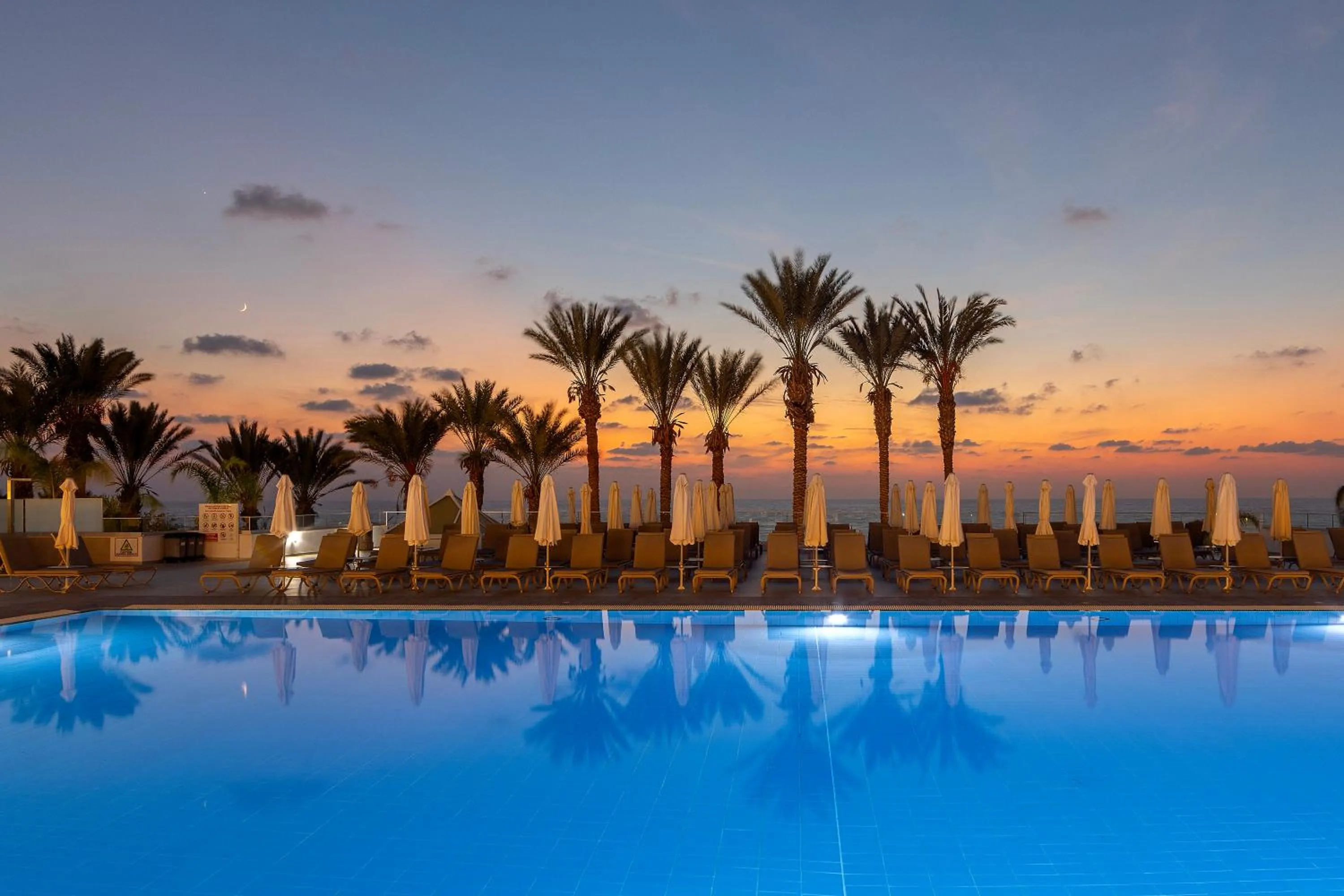 Pool view in Queens Bay Hotel