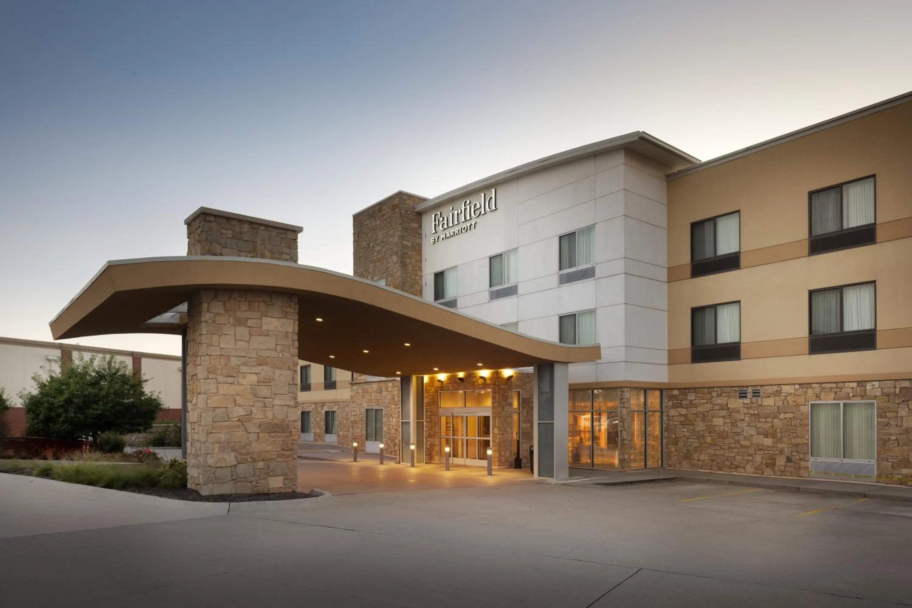 Property building in Fairfield Inn & Suites by Marriott Lincoln Southeast