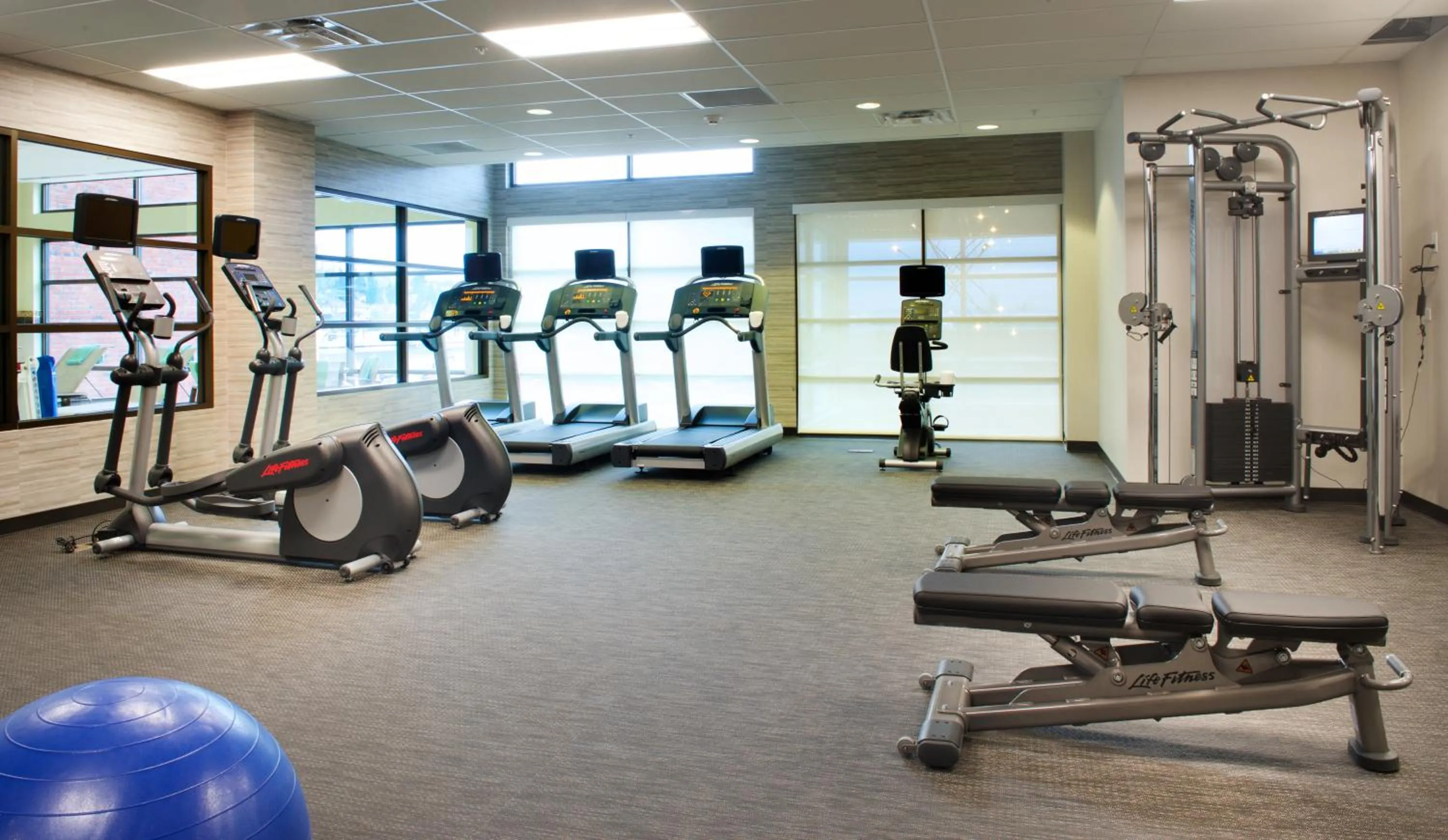 Fitness centre/facilities in Courtyard by Marriott Seattle Everett Downtown