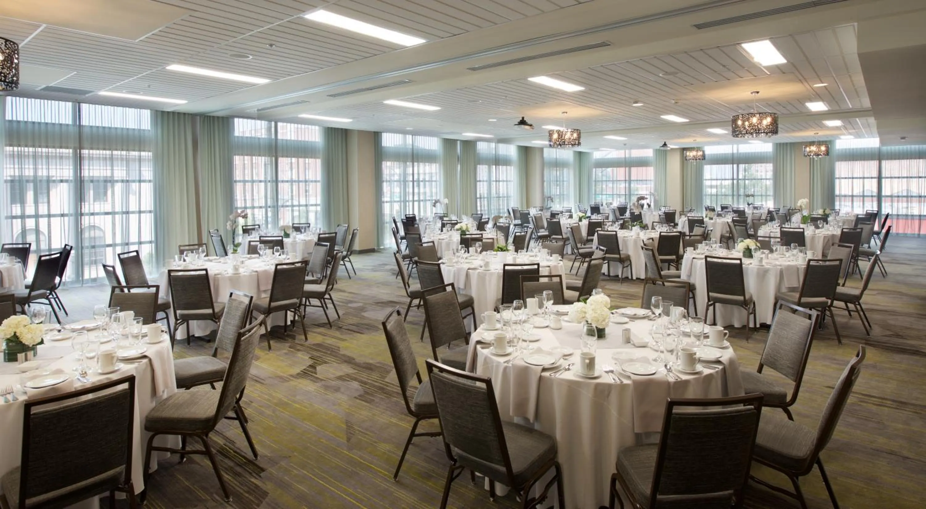 Meeting/conference room in Courtyard by Marriott Seattle Everett Downtown