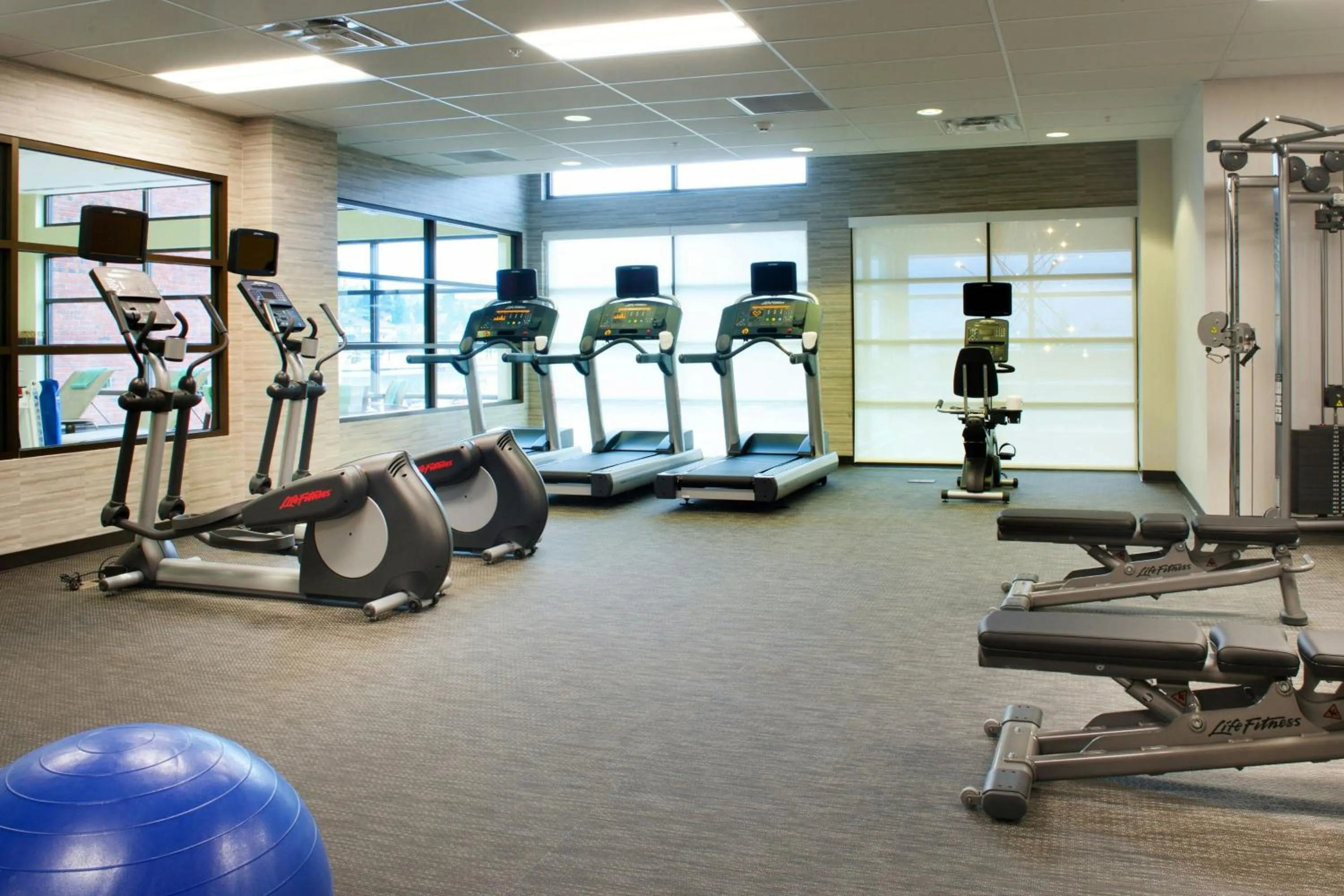 Fitness centre/facilities in Courtyard by Marriott Seattle Everett Downtown