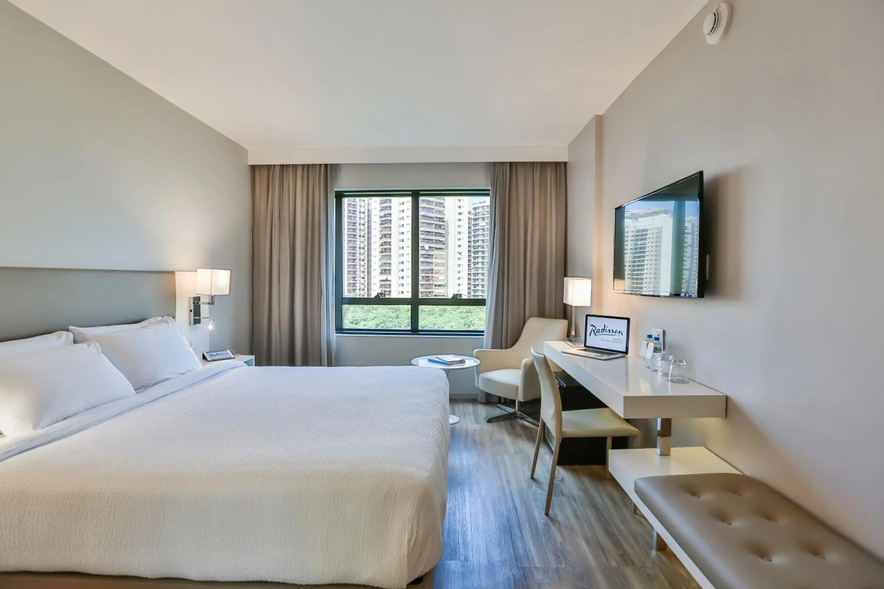 City view, Bed in Radisson Rio de Janeiro Barra