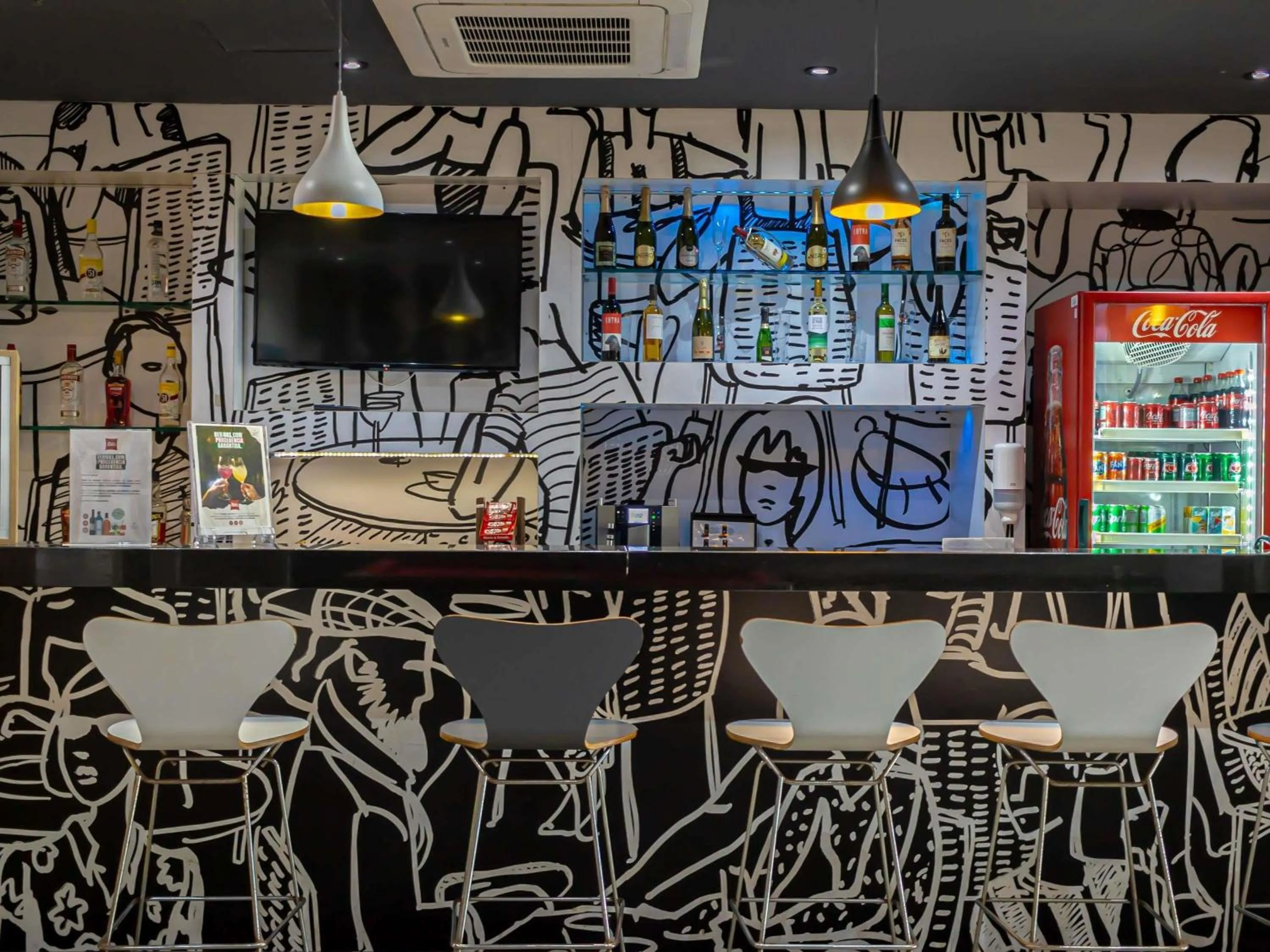 Lounge or bar in ibis Macae