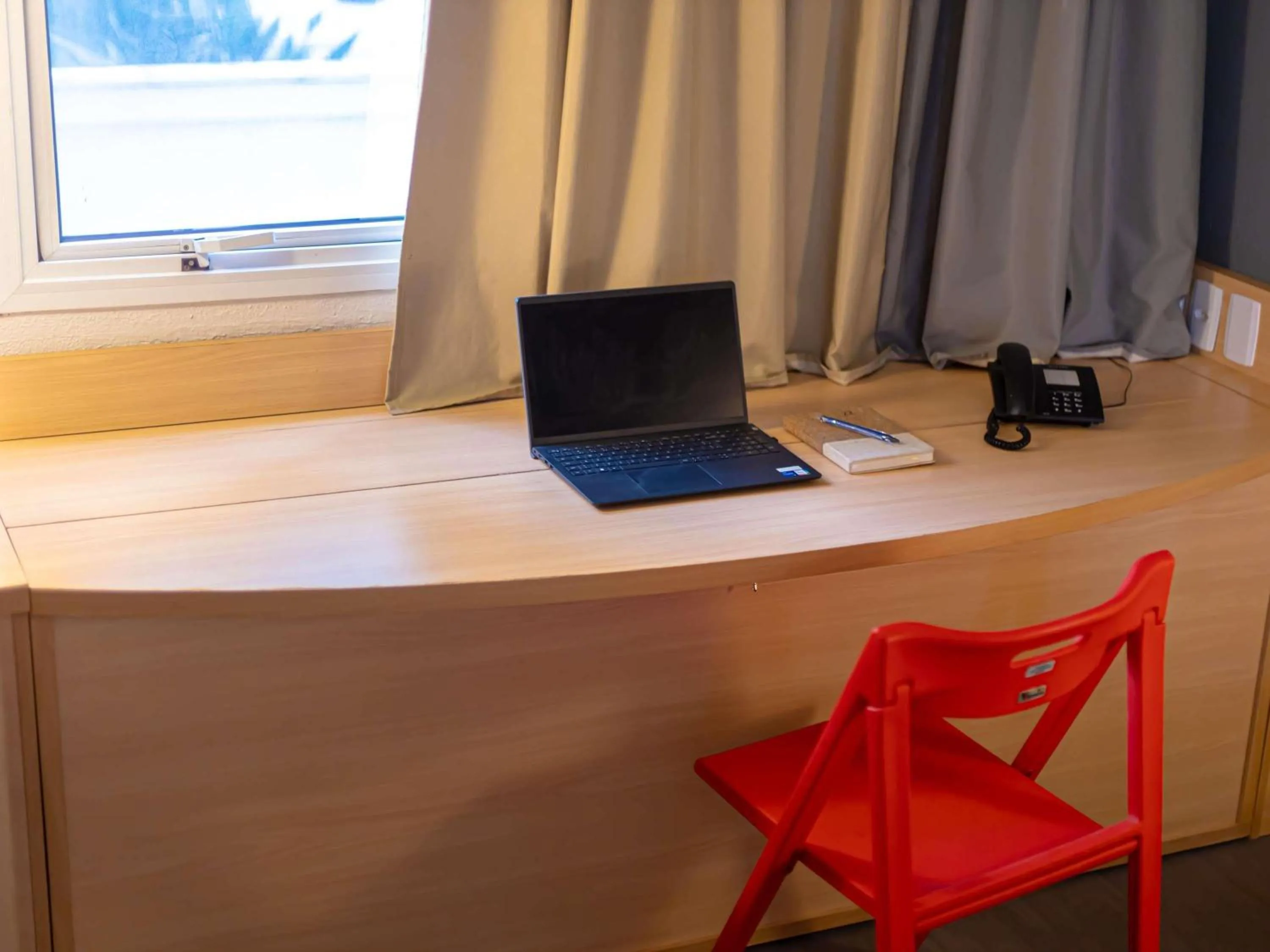 Bedroom in ibis Macae