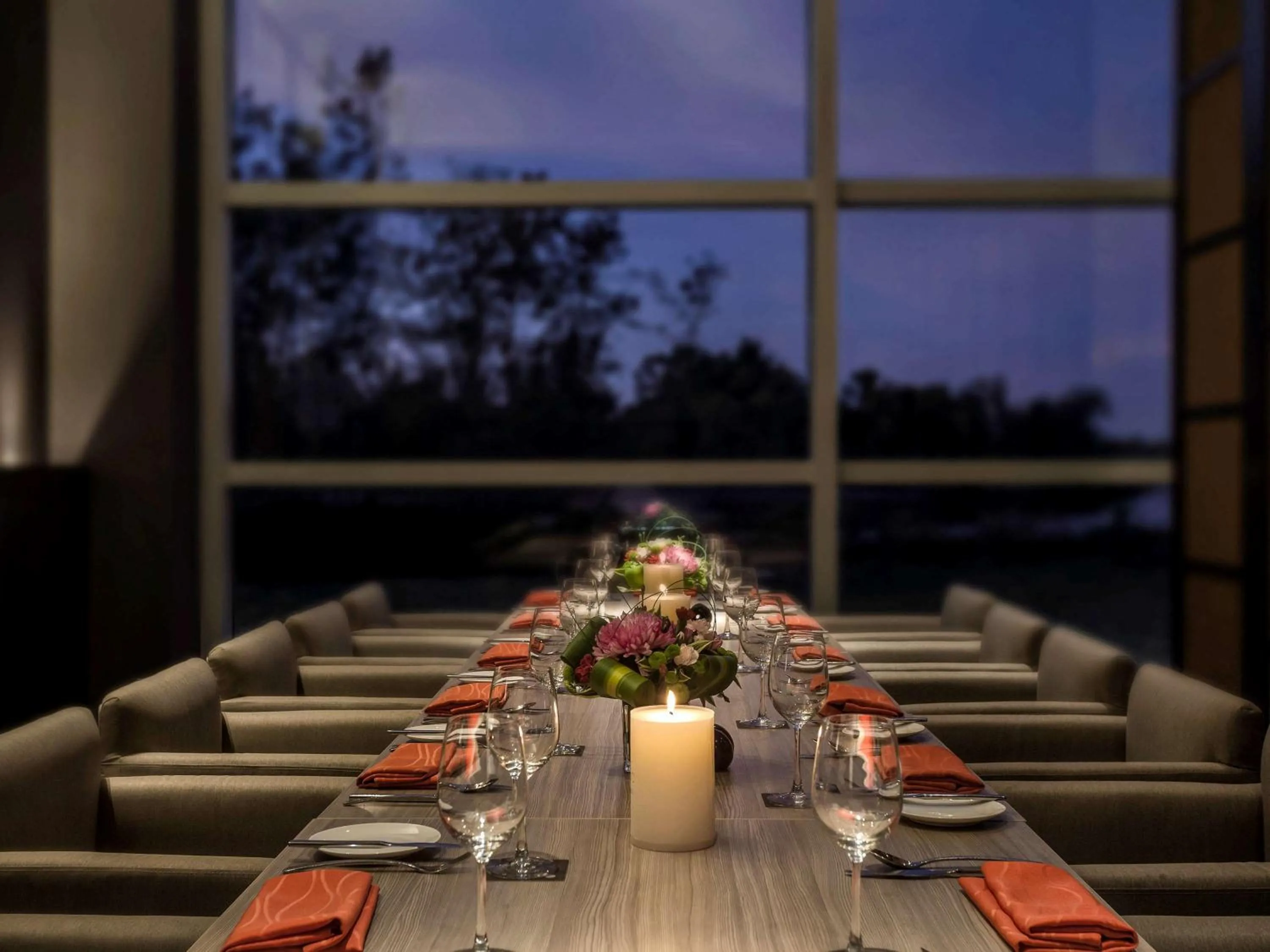 Restaurant/places to eat in Pullman Miri Waterfront