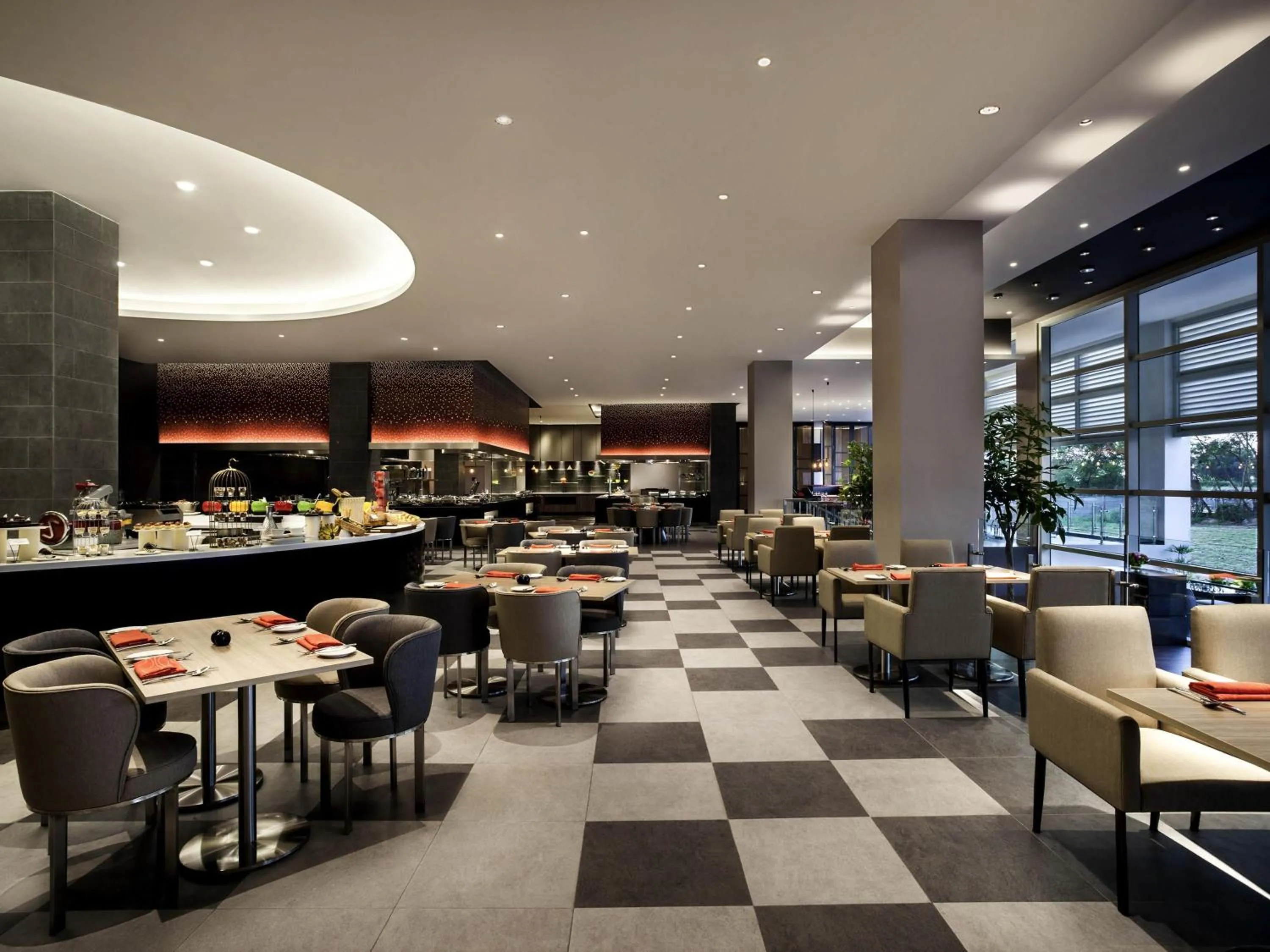 Restaurant/places to eat in Pullman Miri Waterfront