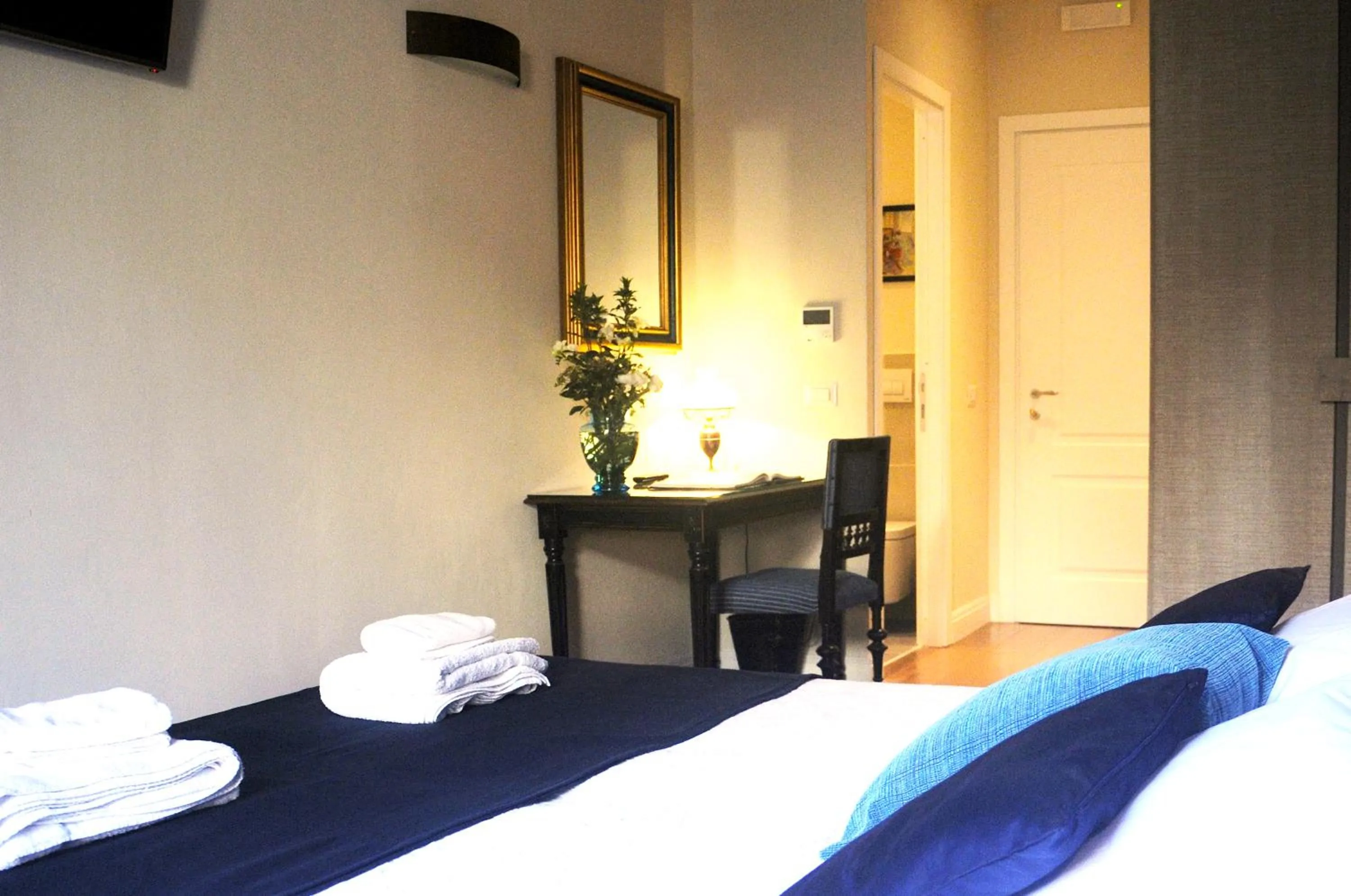 Photo of the whole room, Bed in B&B Isola d'Arno