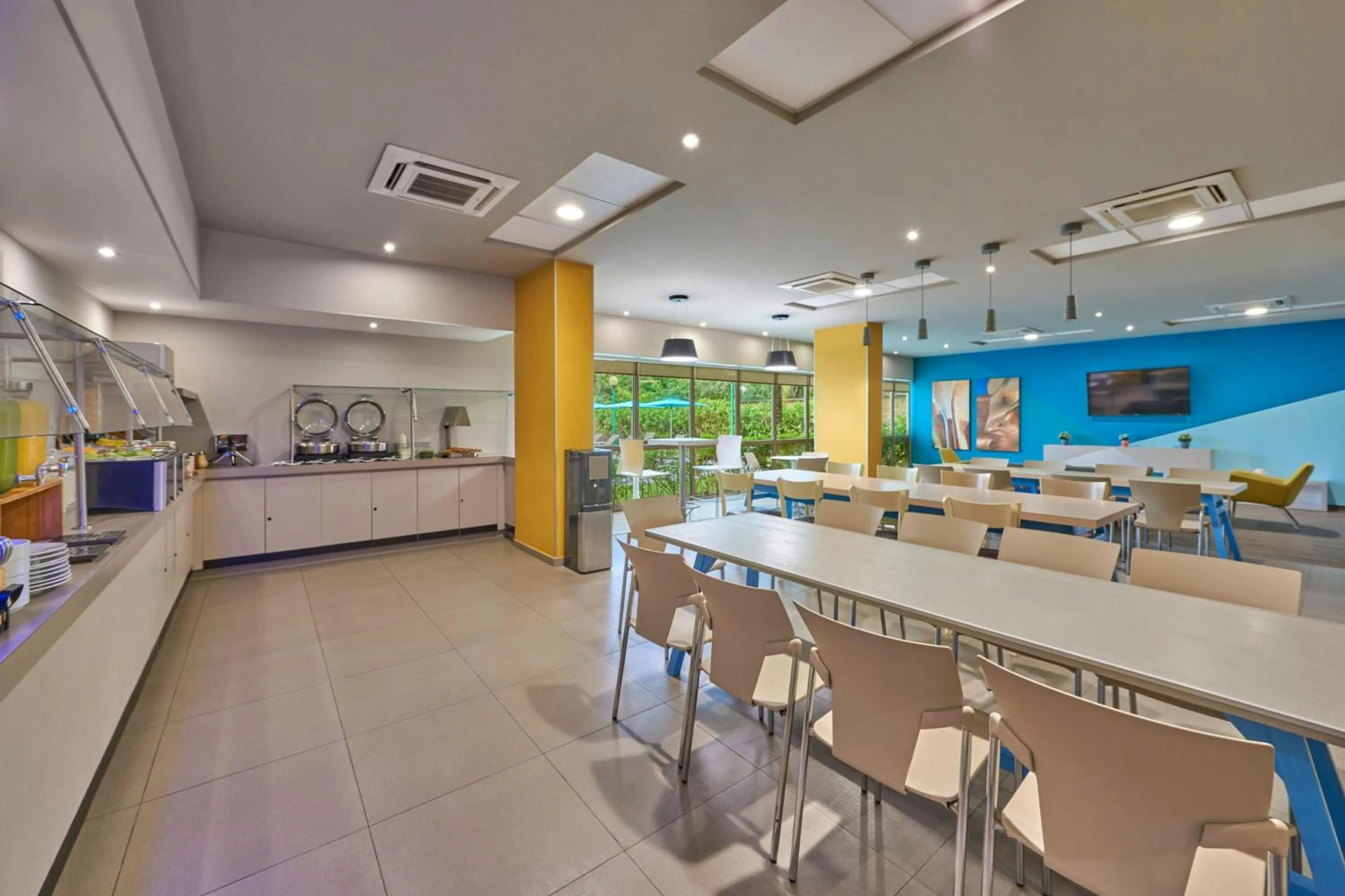 Breakfast in City Express Suites by Marriott Playa del Carmen