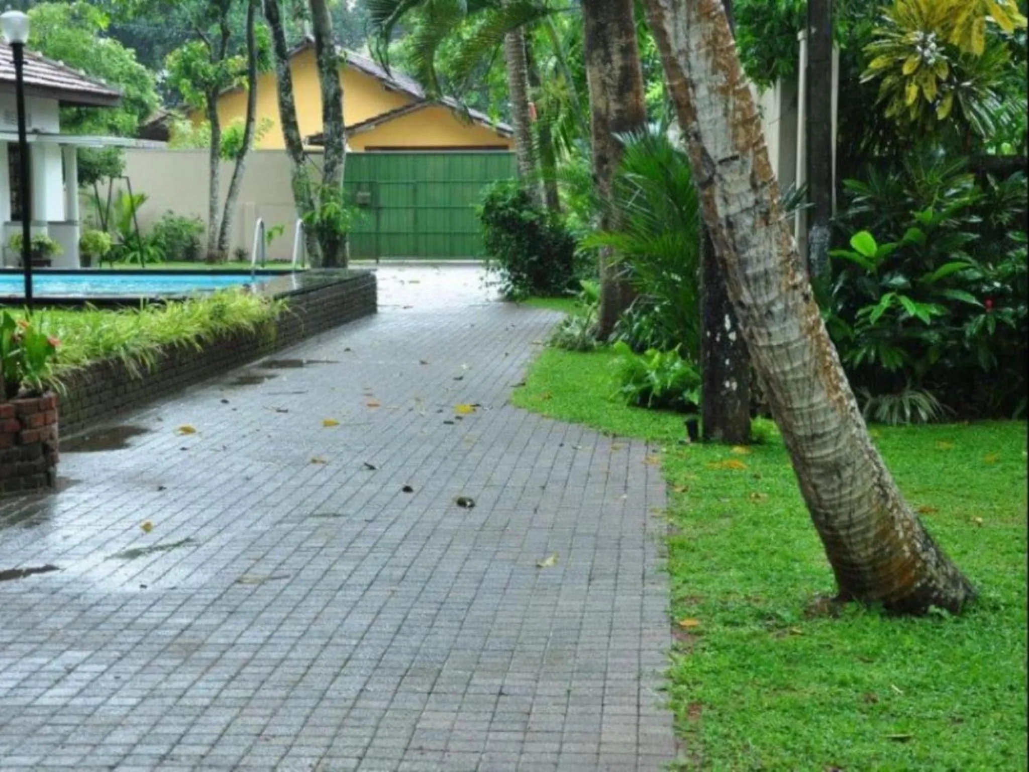 Facade/entrance in Gedara Villa