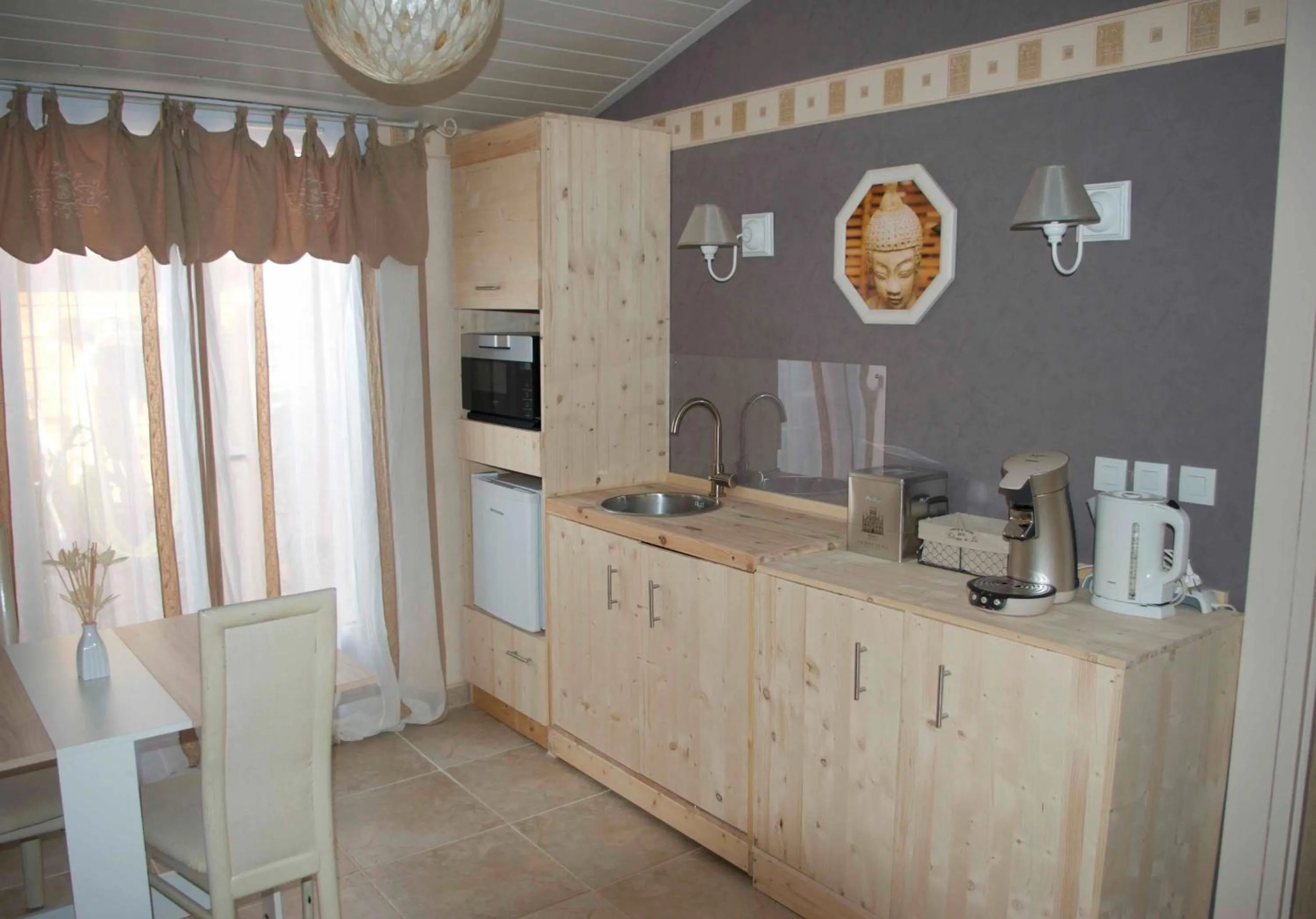 Kitchen or kitchenette in B&B Villa Viva Vitale