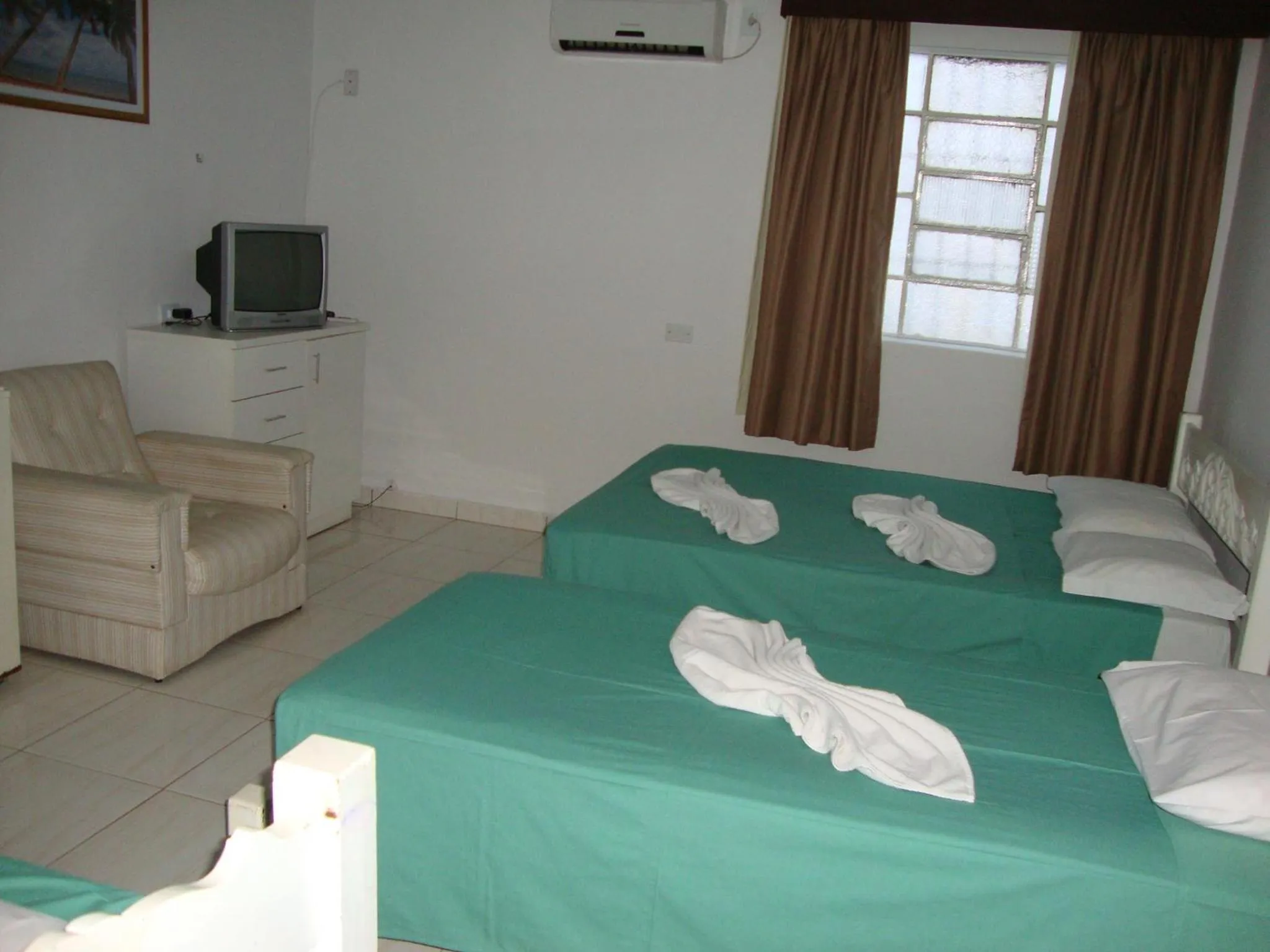 Photo of the whole room, Bed in D'arc Hotel