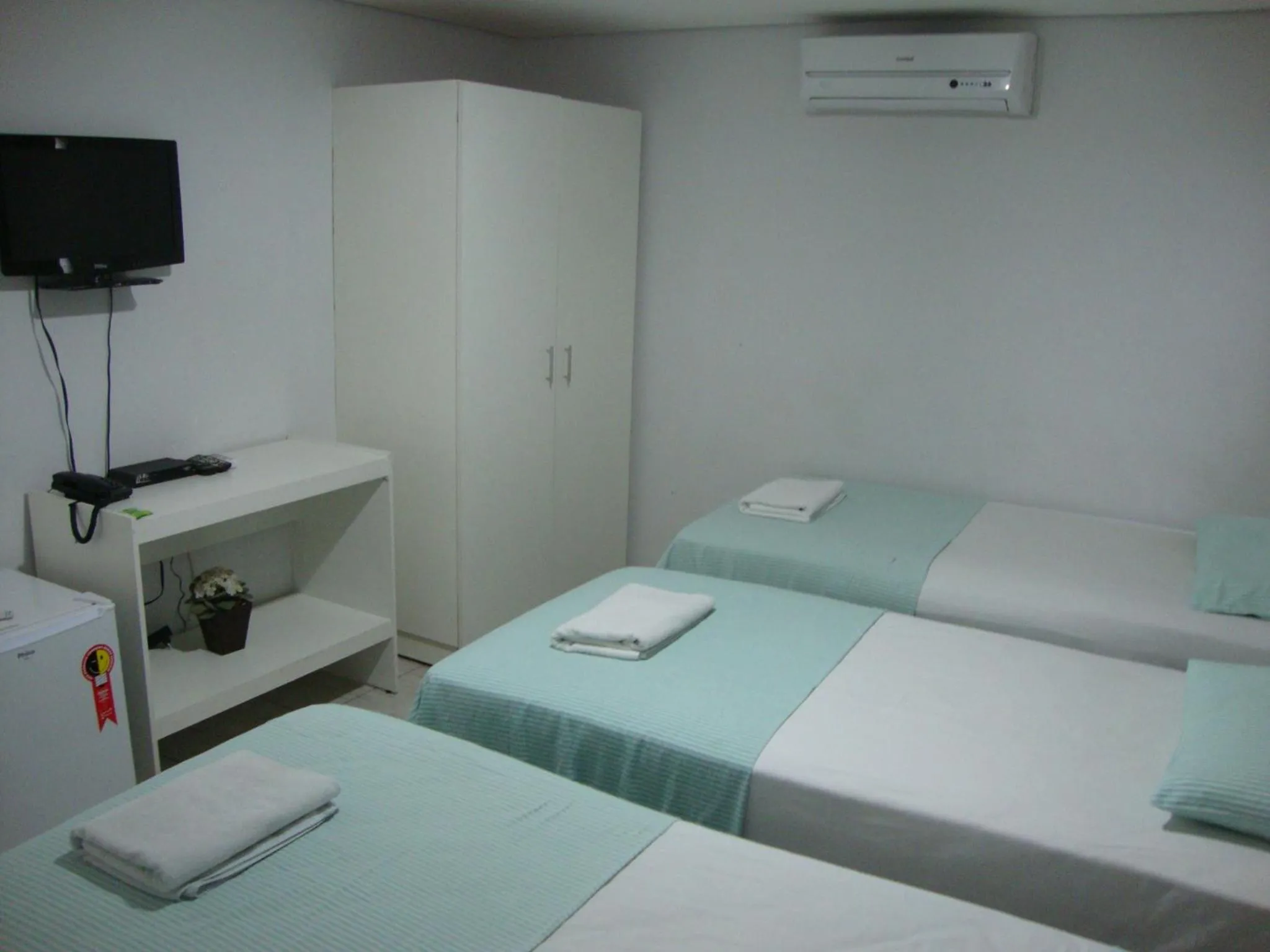 Photo of the whole room, Bed in D'arc Hotel