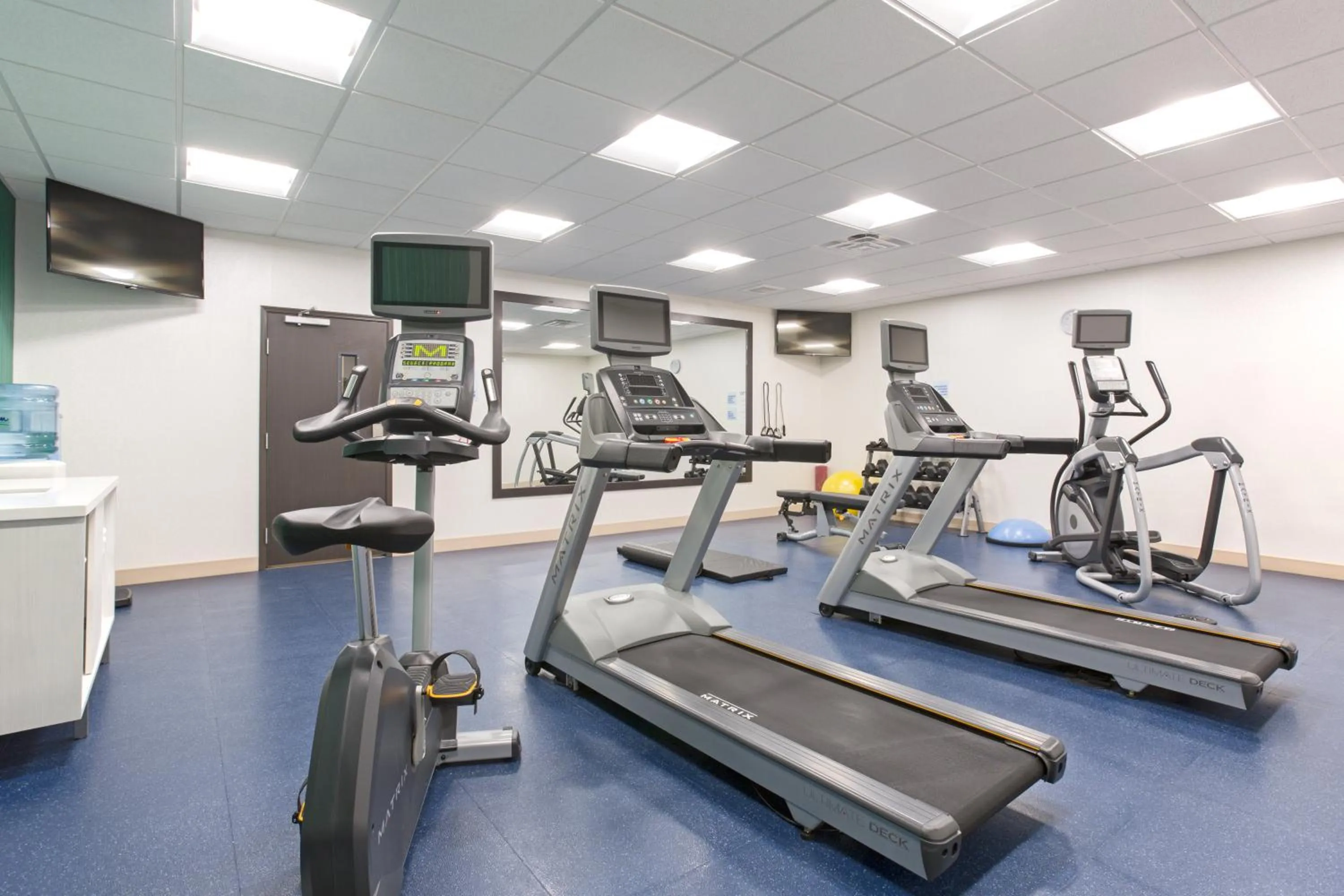 Fitness centre/facilities in Holiday Inn Express & Suites Lincoln I - 80 by IHG