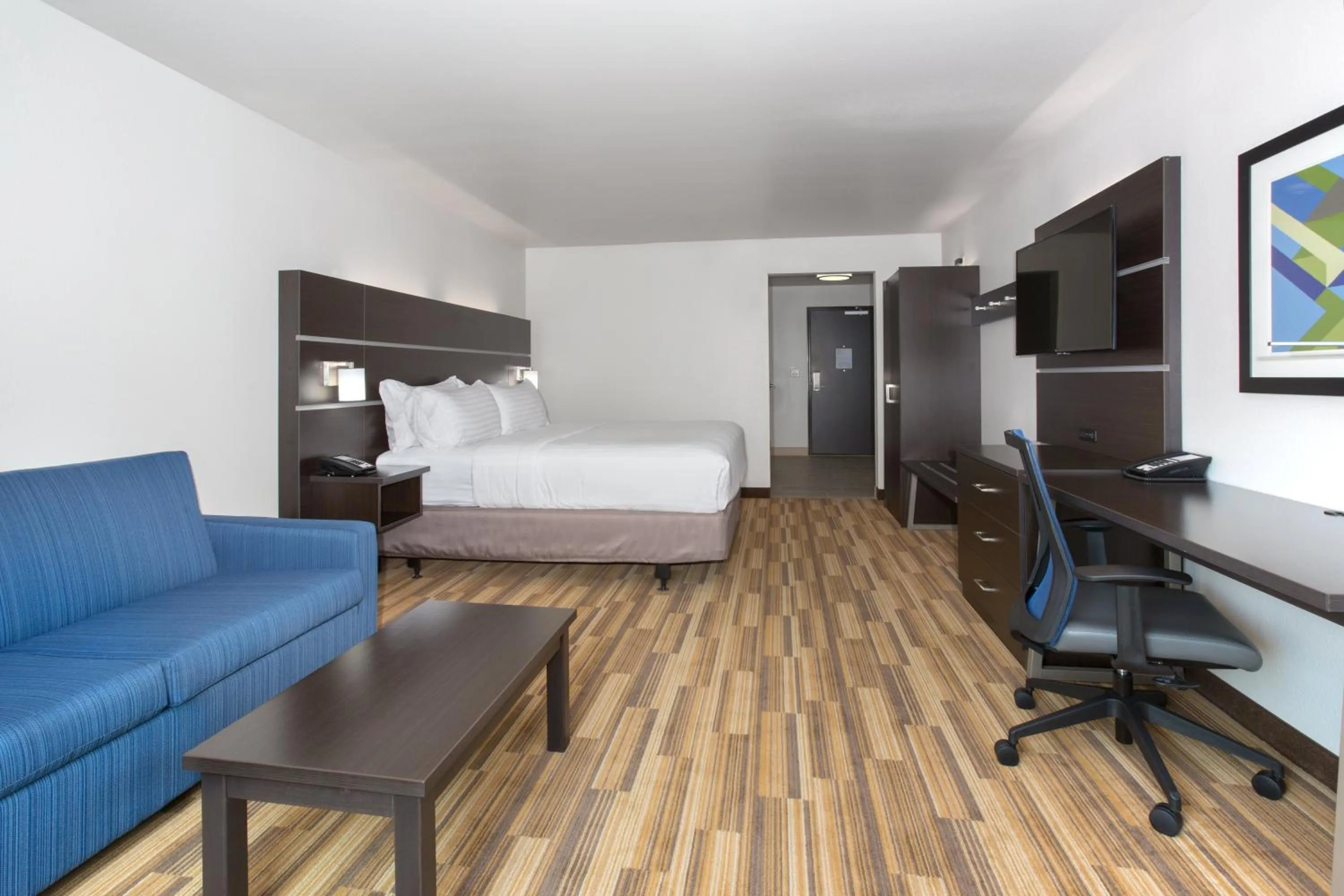 Photo of the whole room, Bed in Holiday Inn Express & Suites Lincoln I - 80 by IHG