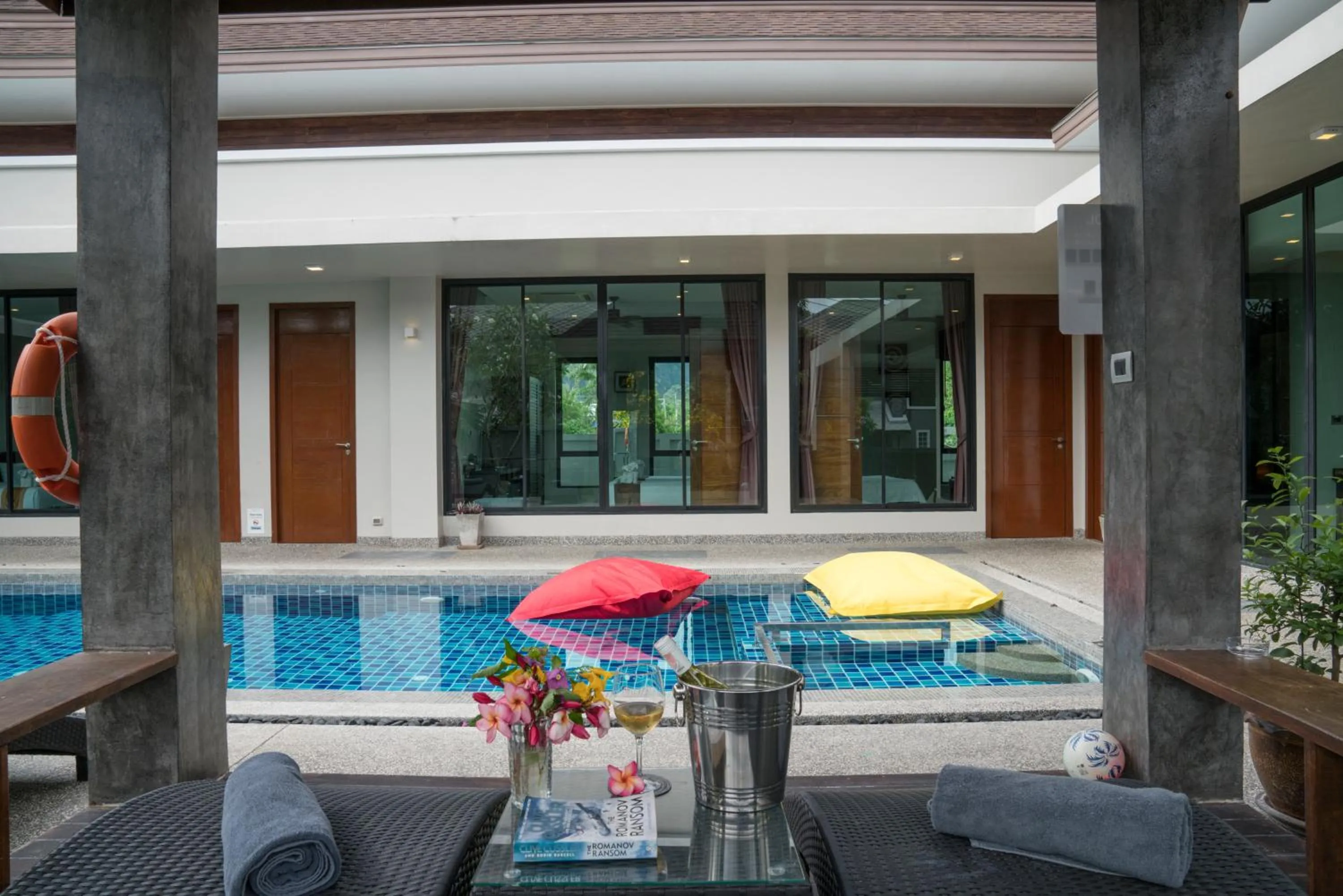 Swimming pool in Narintara Private Pool Villas - Free Tuk-Tuk Service to the Beach!