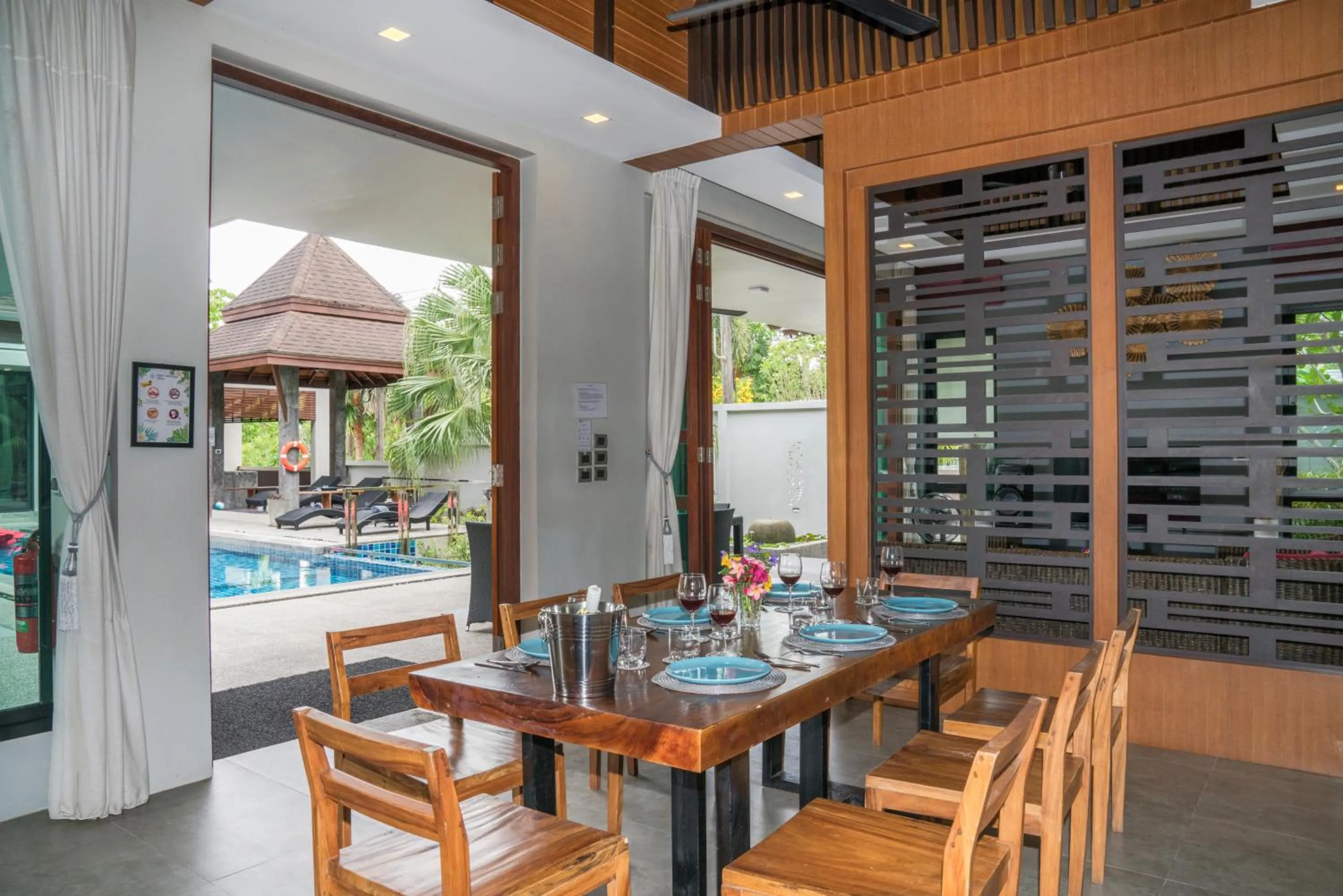 Dining area in Narintara Private Pool Villas - Free Tuk-Tuk Service to the Beach!