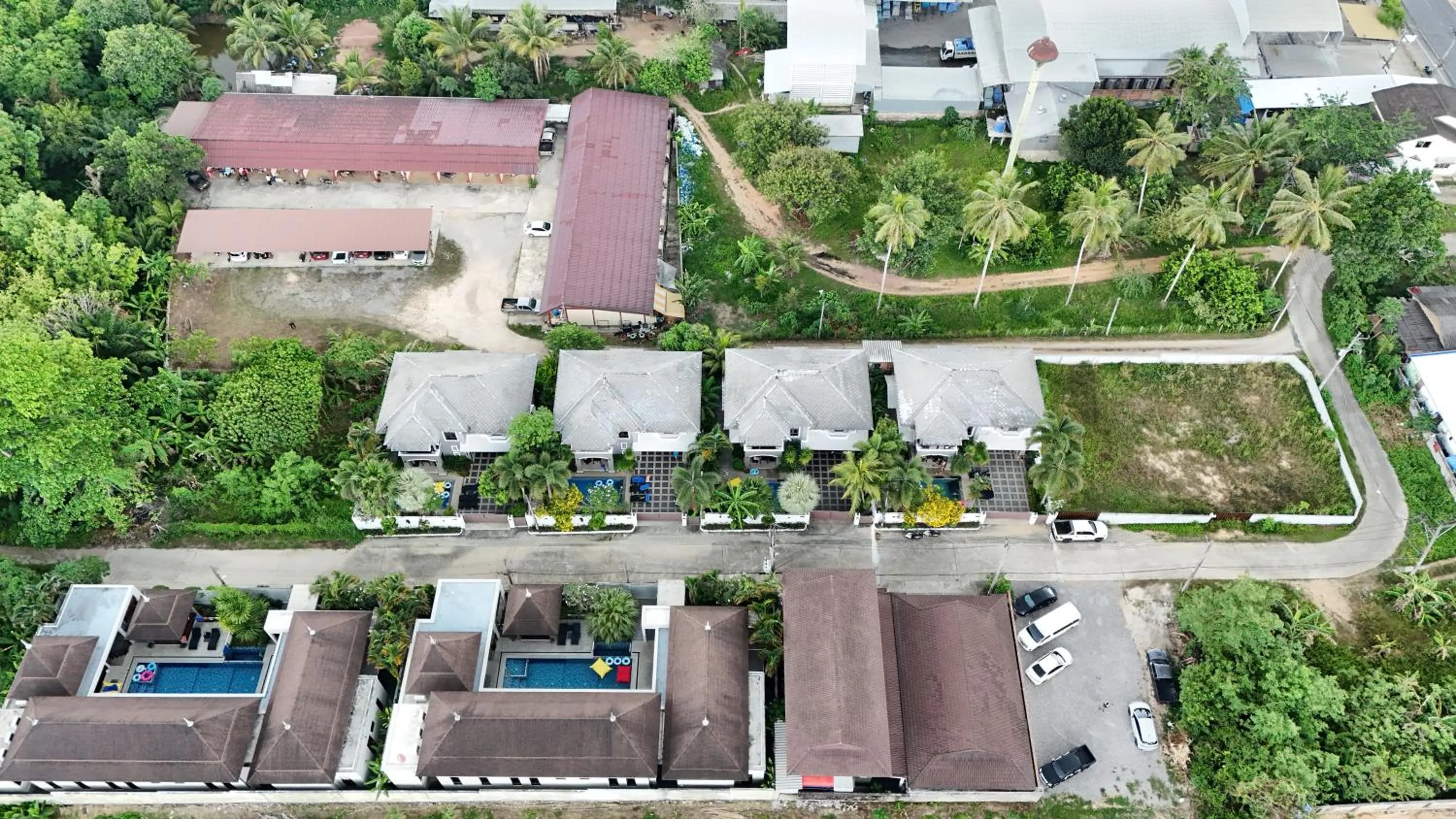 Bird's eye view in Narintara Private Pool Villas - Free Tuk-Tuk Service to the Beach!