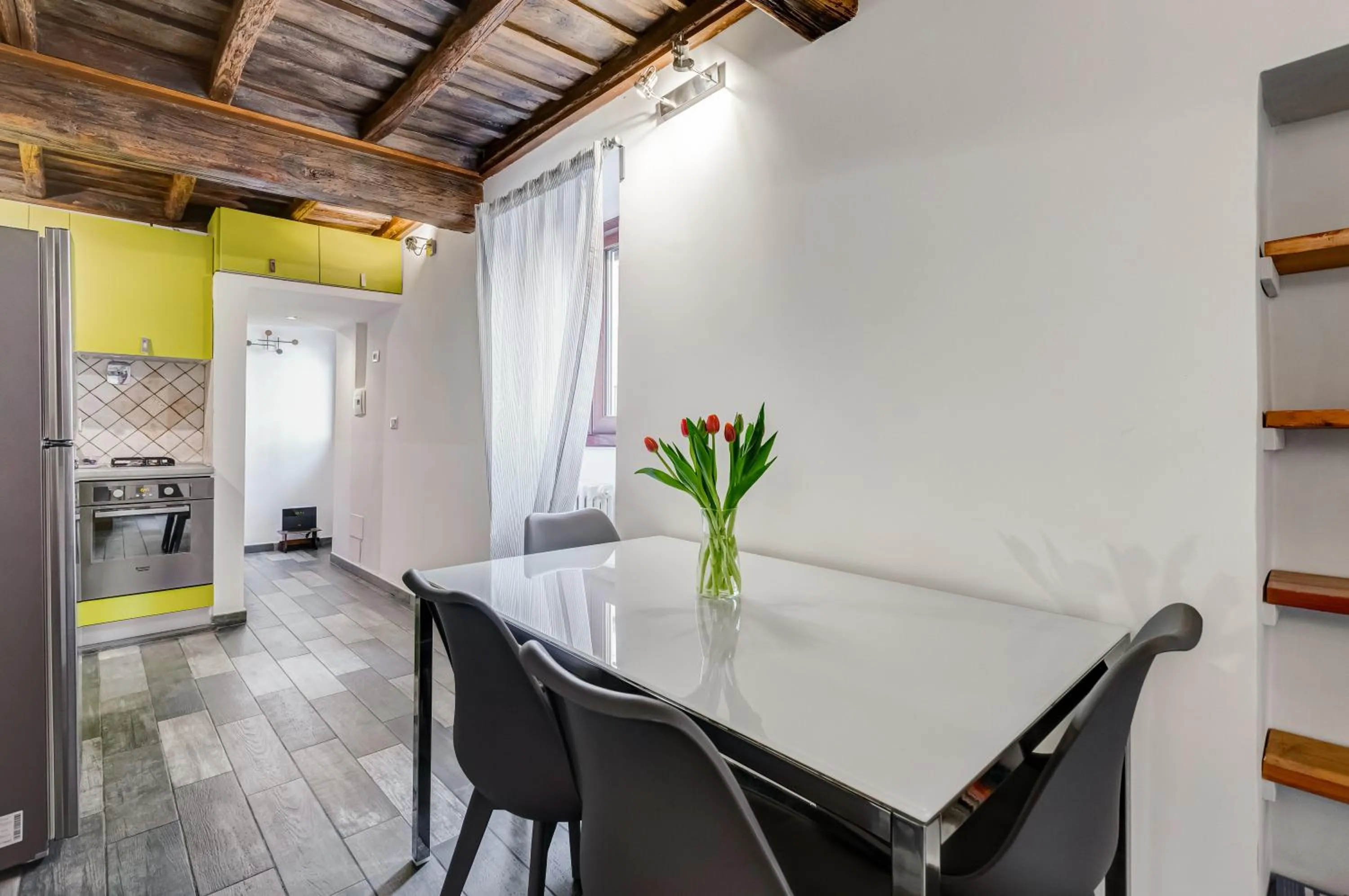 Dining area in Chiavari Apartment