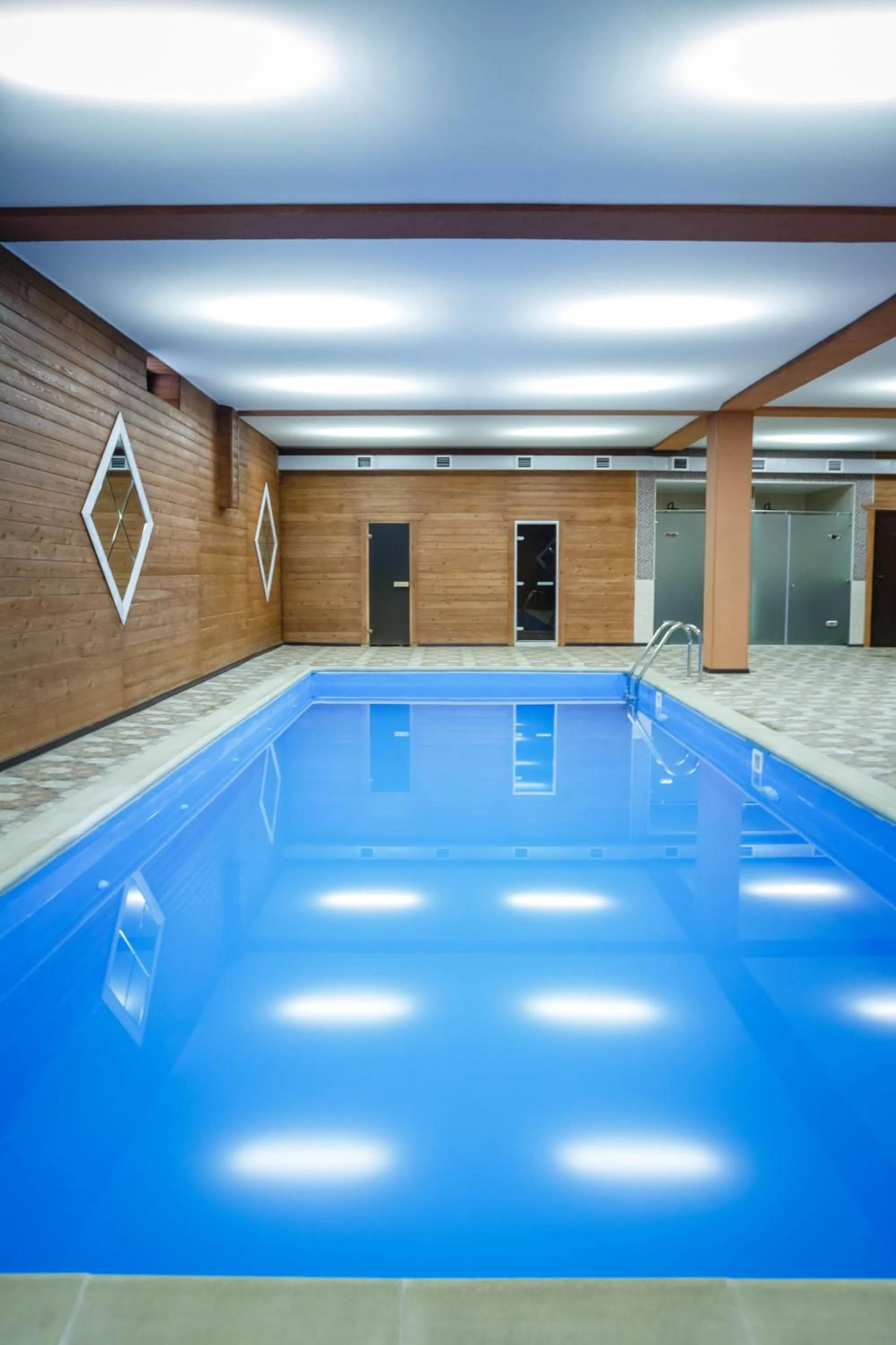 Swimming pool in Guest House Chalet