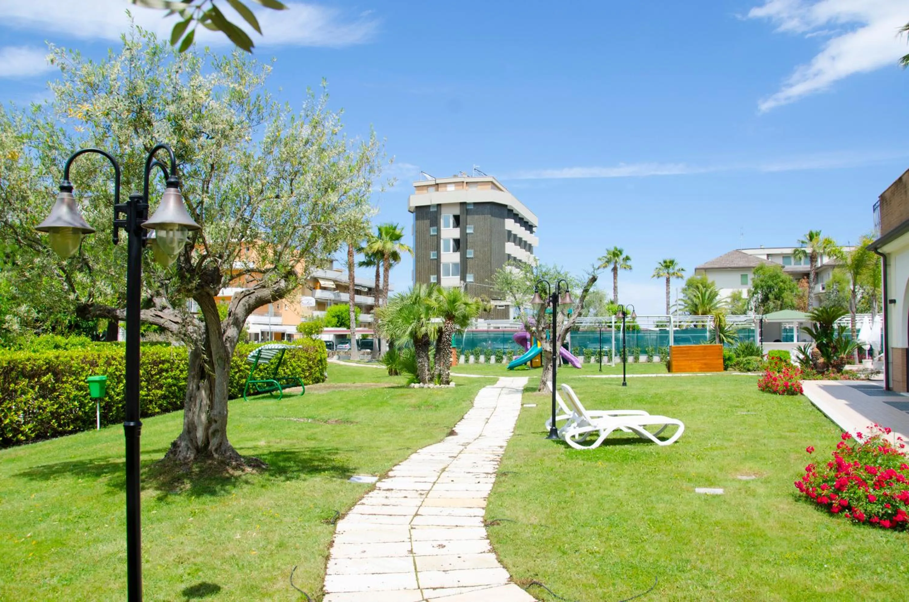 Day in Almaluna Hotel & Resort