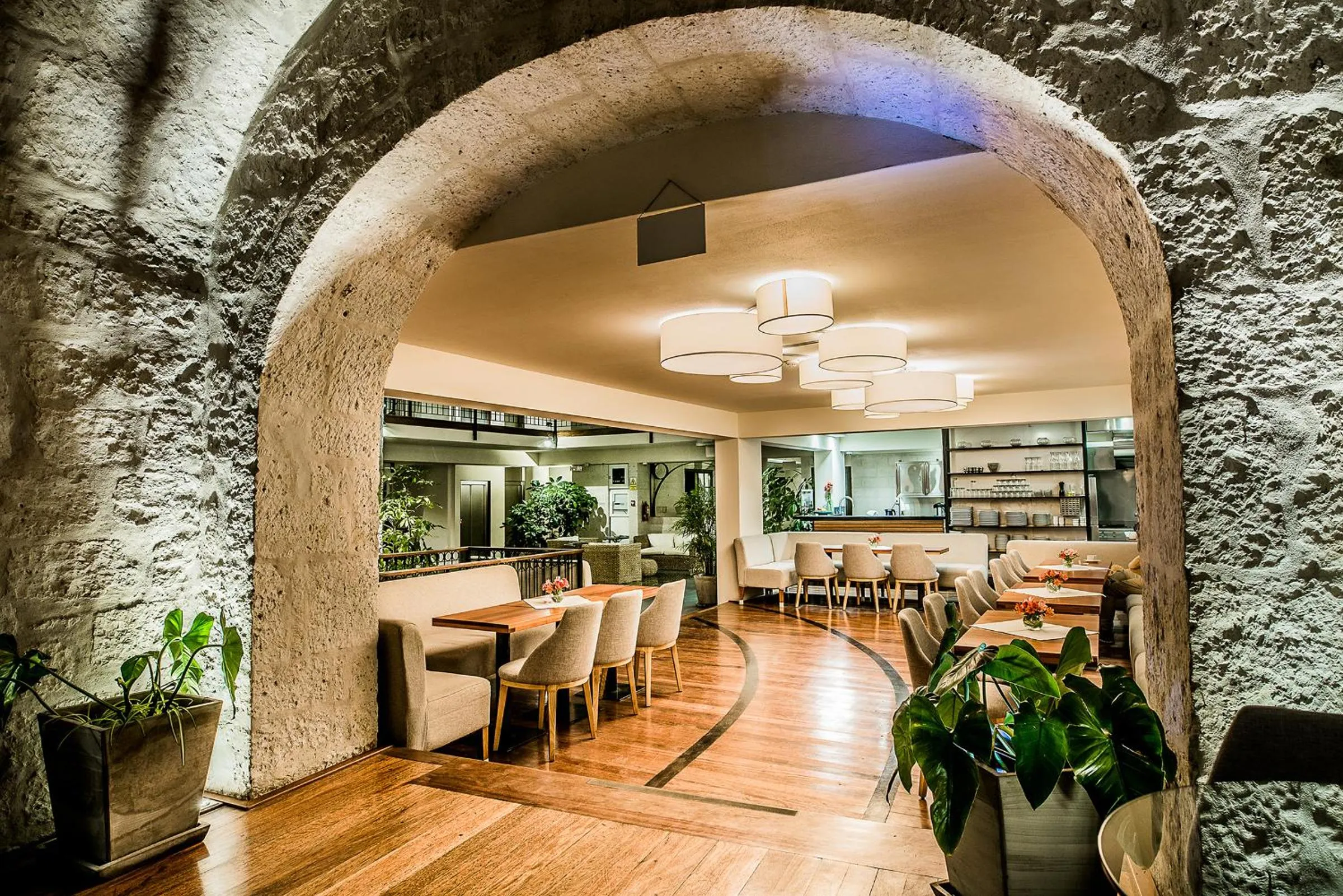 Restaurant/places to eat in Palla Boutique Hotel