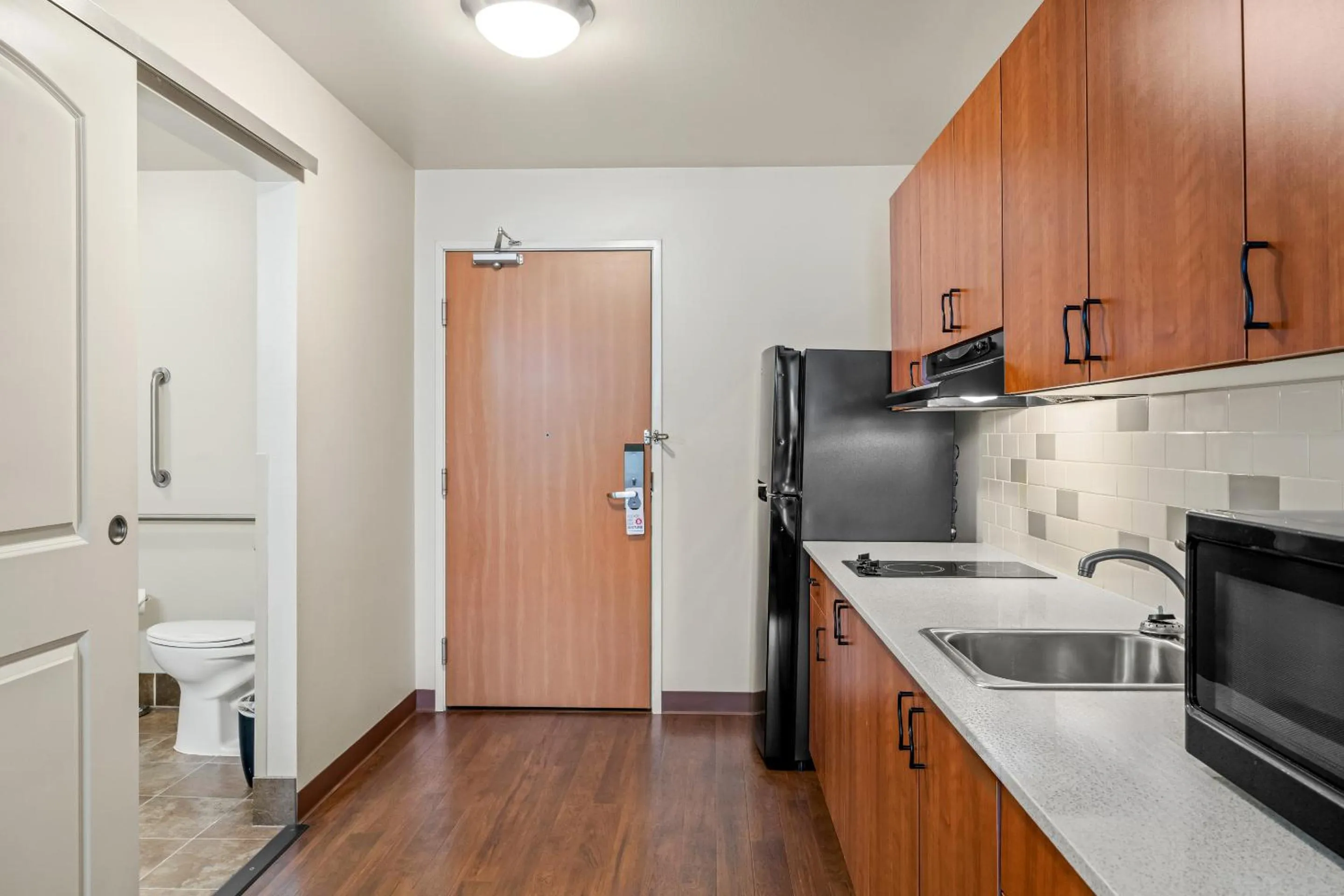 Kitchen or kitchenette in Ledgestone Suites Hotel Elko