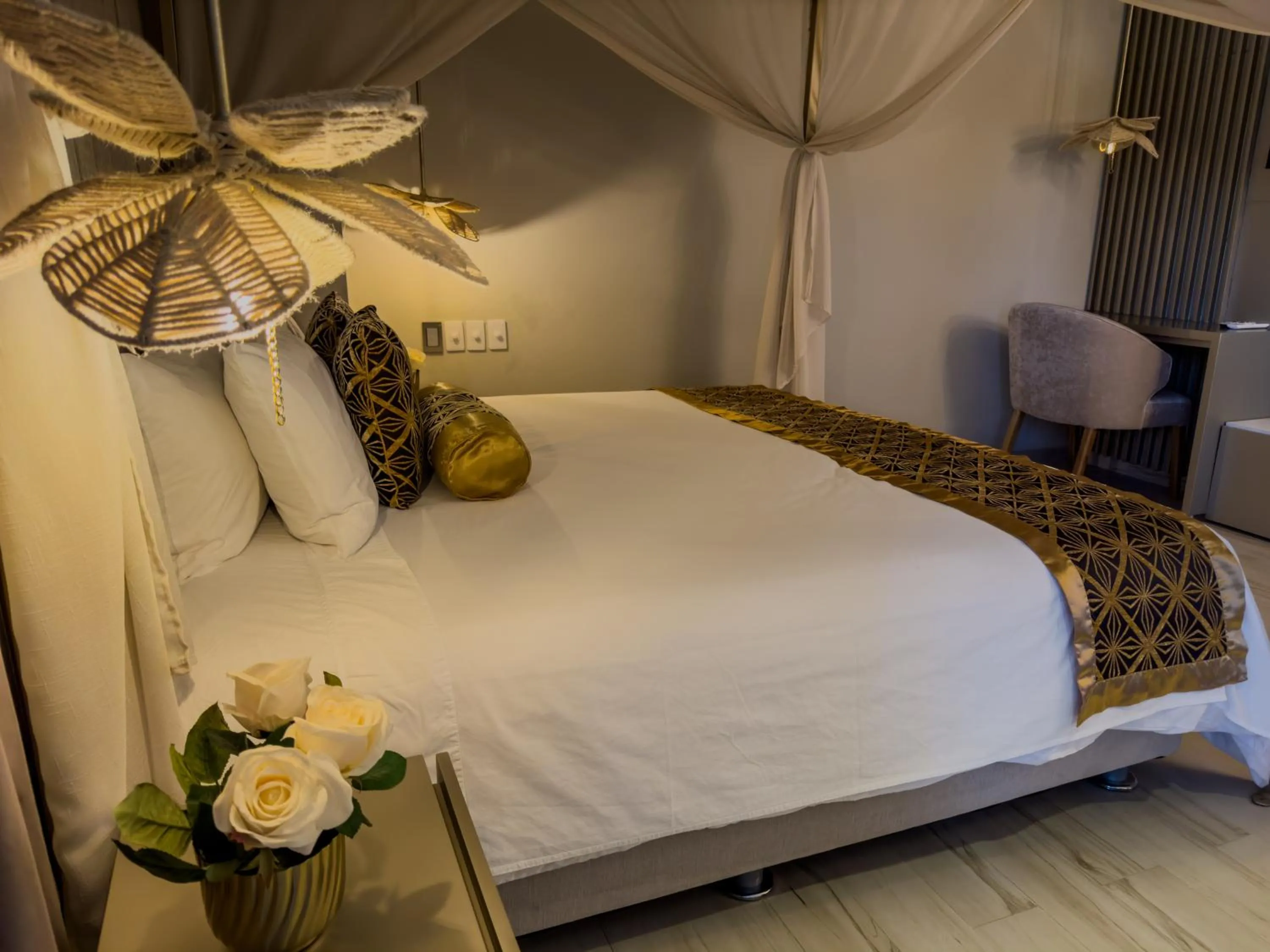 Bedroom, Bed in Hotel Catedral Plaza