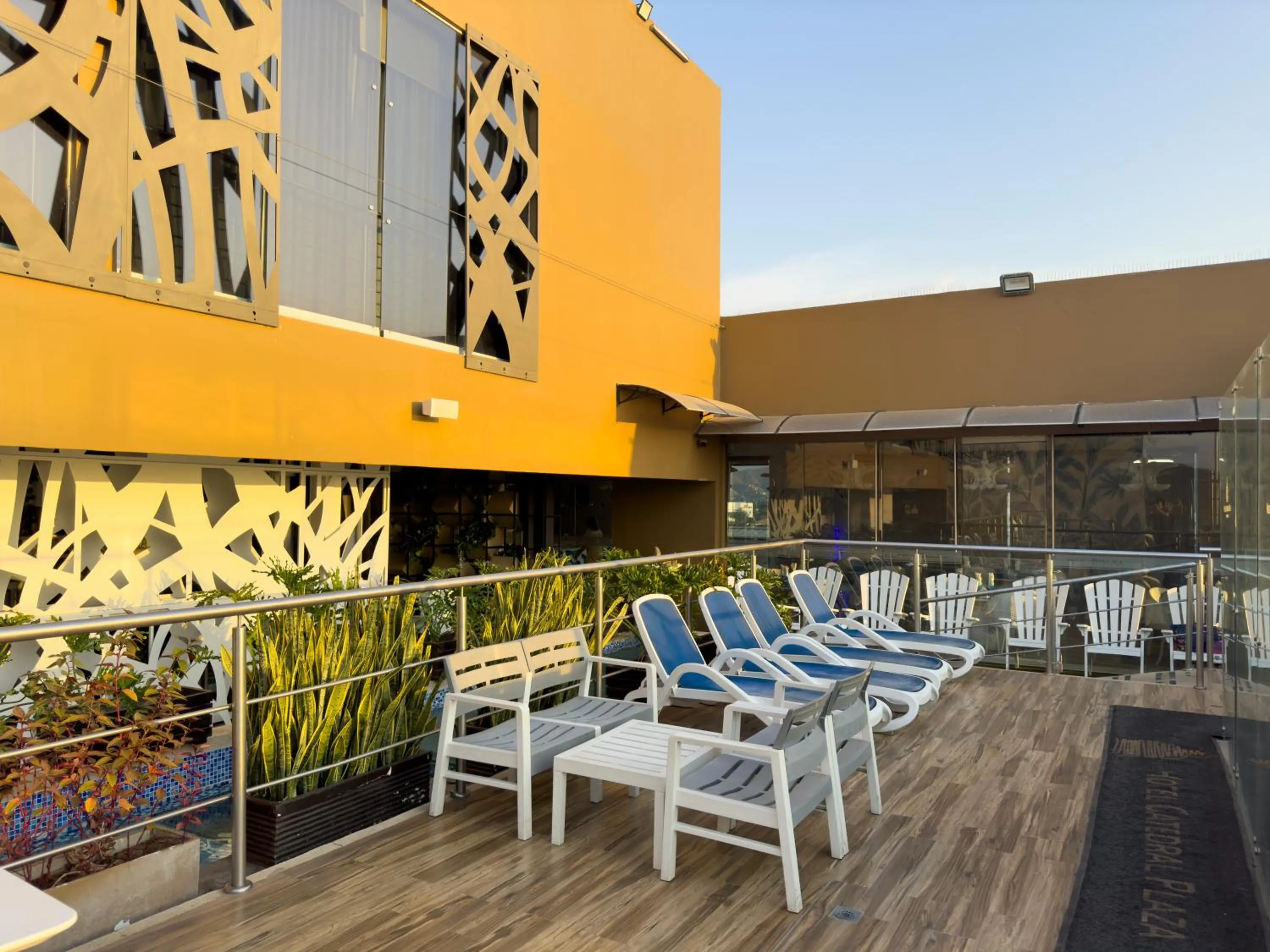 Patio in Hotel Catedral Plaza