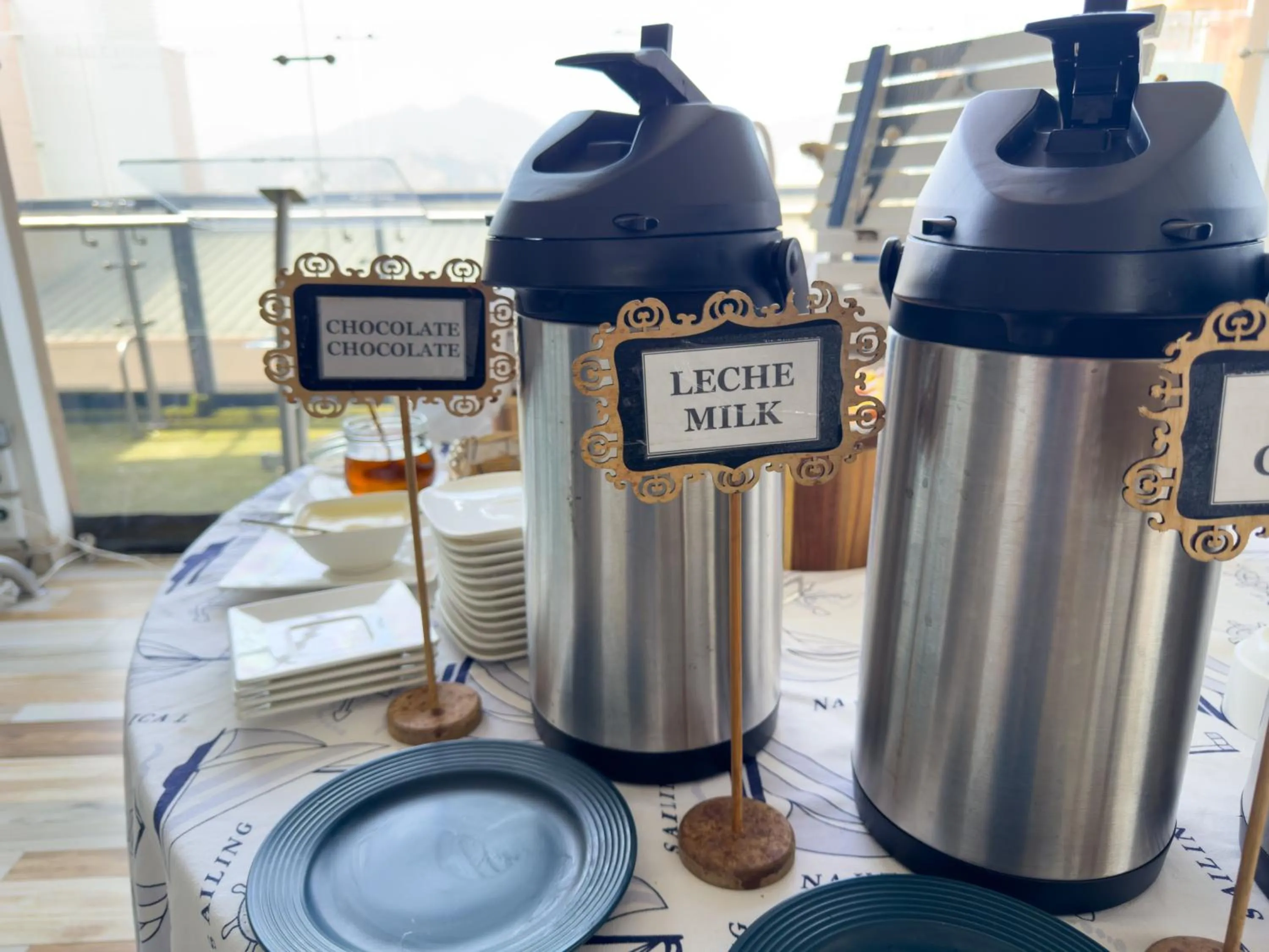 Restaurant/places to eat in Hotel Catedral Plaza